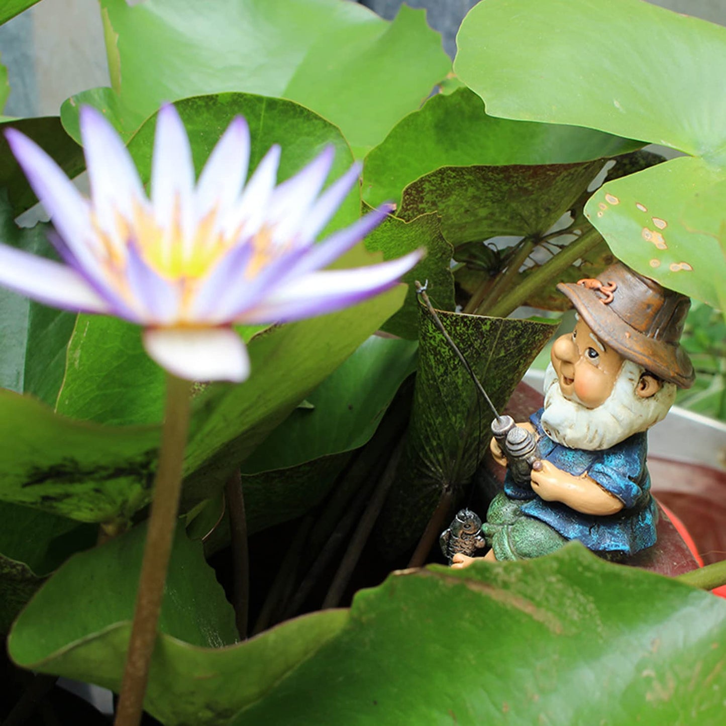 LiebeWH Fishing Gnome Sitter Garden Statue Resin Lawn Decor for Outdoor Decoration Shelf Pond and Waterfalls Ornament Dwarf Sculpture