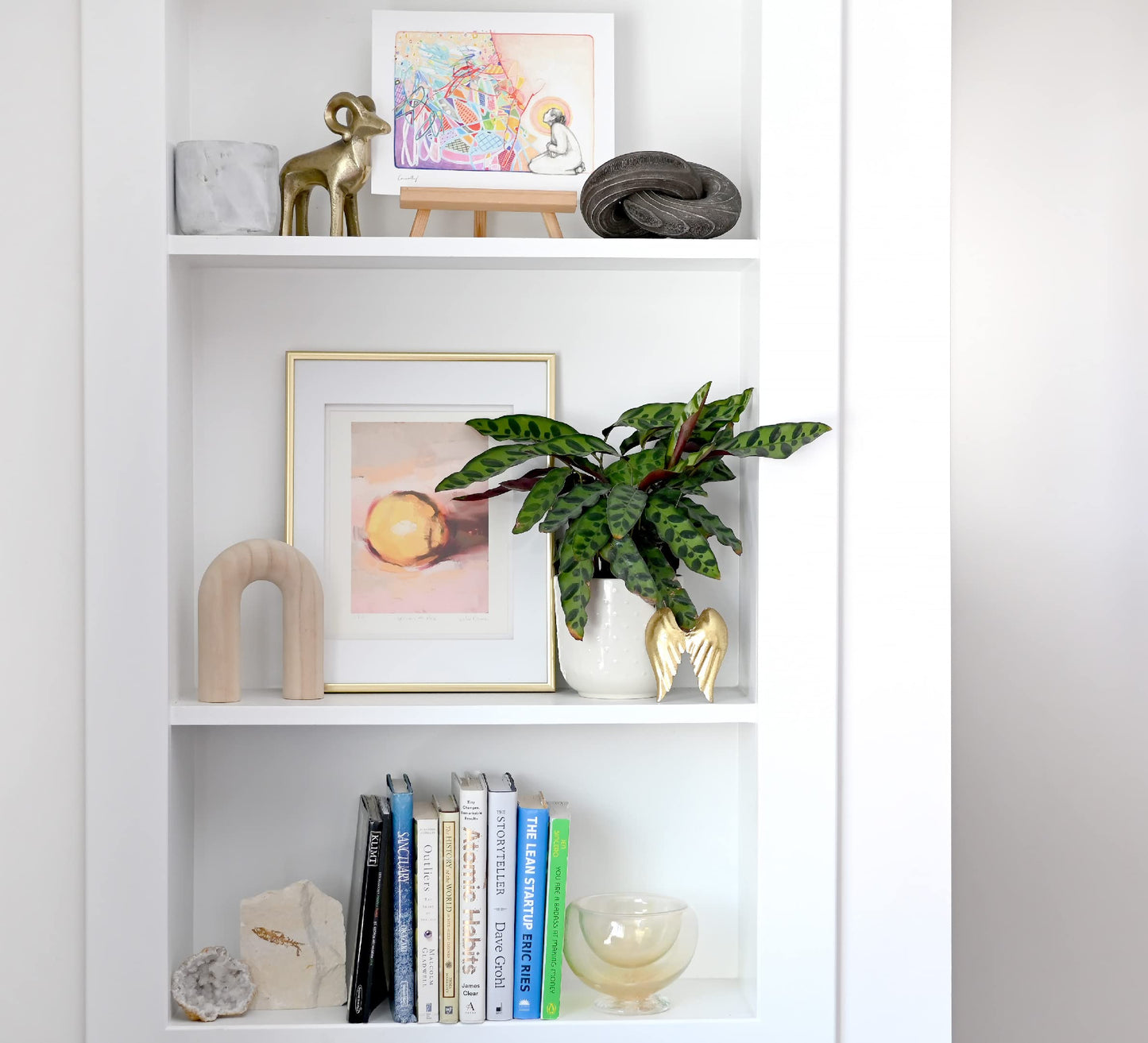 Rool Modern White Wooden Decorative Knot Sculpture for Living Room Table Decor