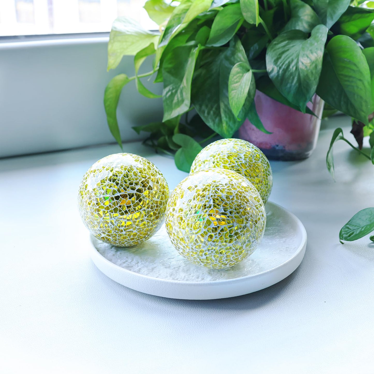 Yazikisa Gold 3.35 Inch Glass Balls Decorative for Bowls Crack Mosaic Orbs Solid Spheres Ball Round Globe Vase Filler Coffee Table Decor Modern Wedding Party 3 Pcs