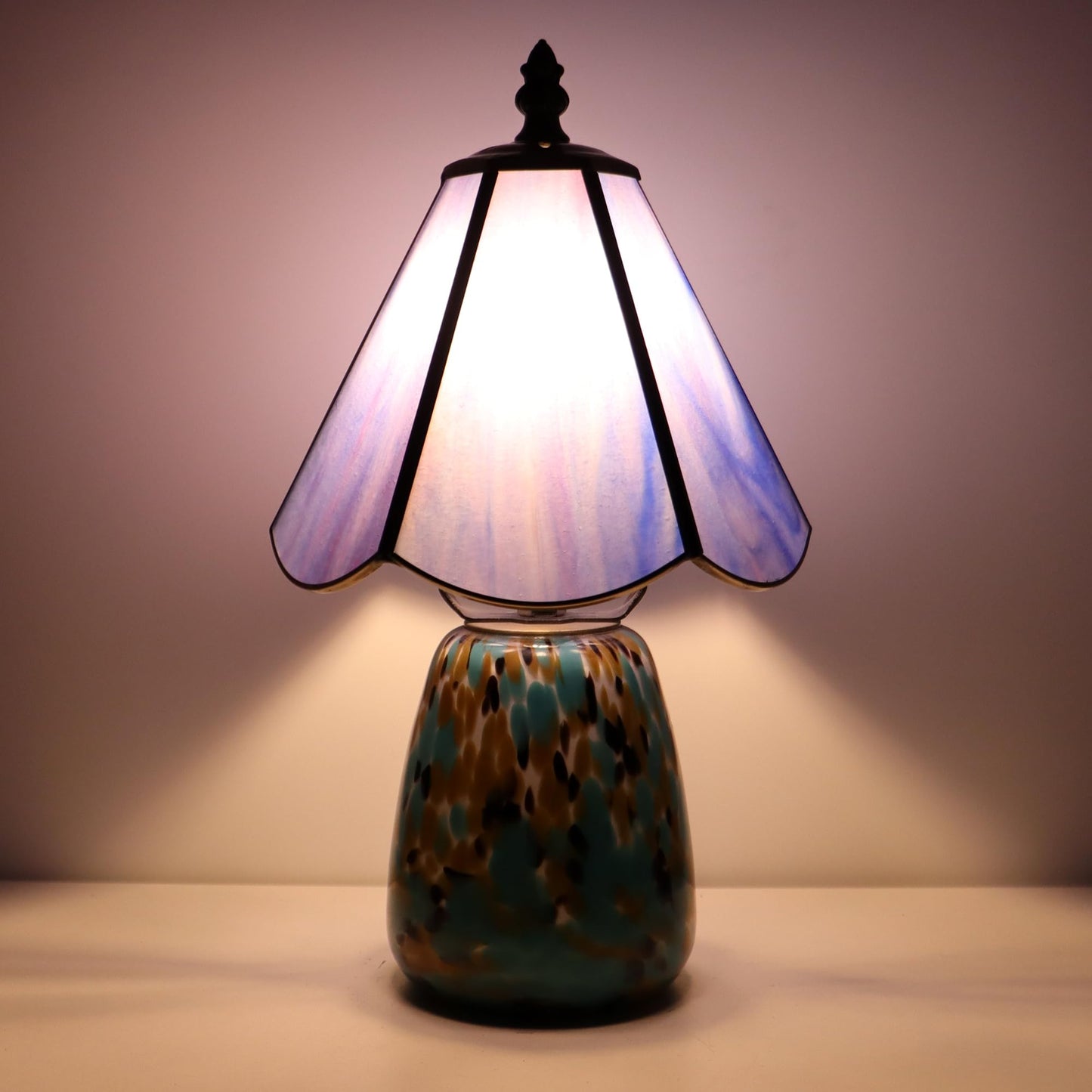 MQYXH Tiffany Style Stained Glass Table Lamp 12 Inch - Purple