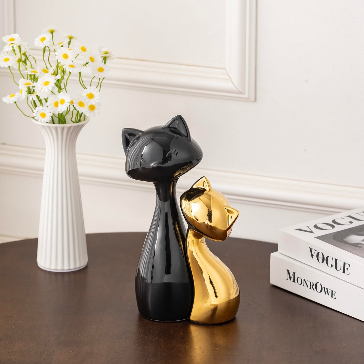 SURE YUESI Ceramic Cat Statue Set, Black & Gold Cute Cat Figurines, Lucky Cat Desk Decor for Cat Lovers, Modern Collectible Home Decor for Bookshelf & Living Room