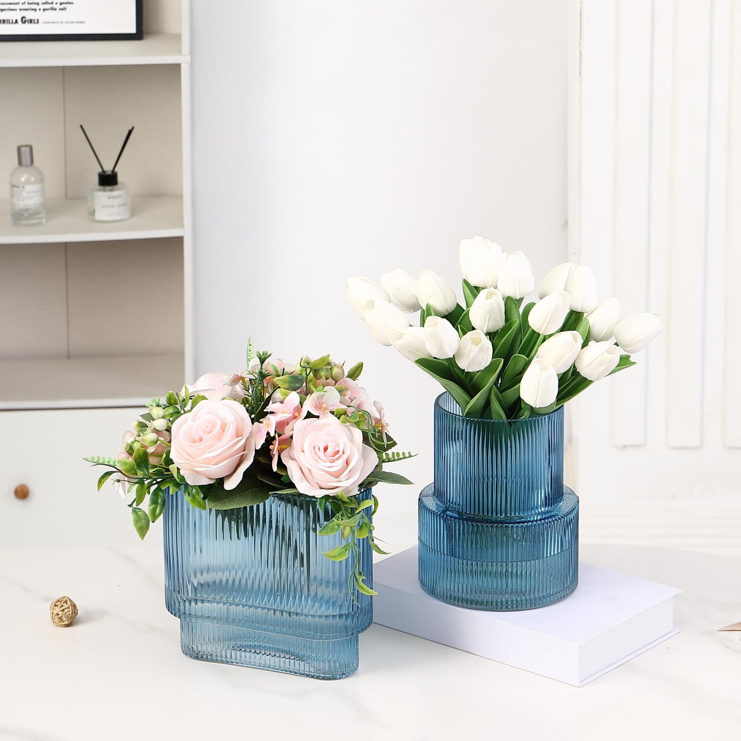 YANWE1 Blue Glass Vases, Set of 2 Ribbed Vases for Flowers, Blue Vase for Tulips, Modern Glass Vase for Living Room, Dining Table, Office, Entryway, Mantle, Bookshelf, Wedding Gifts