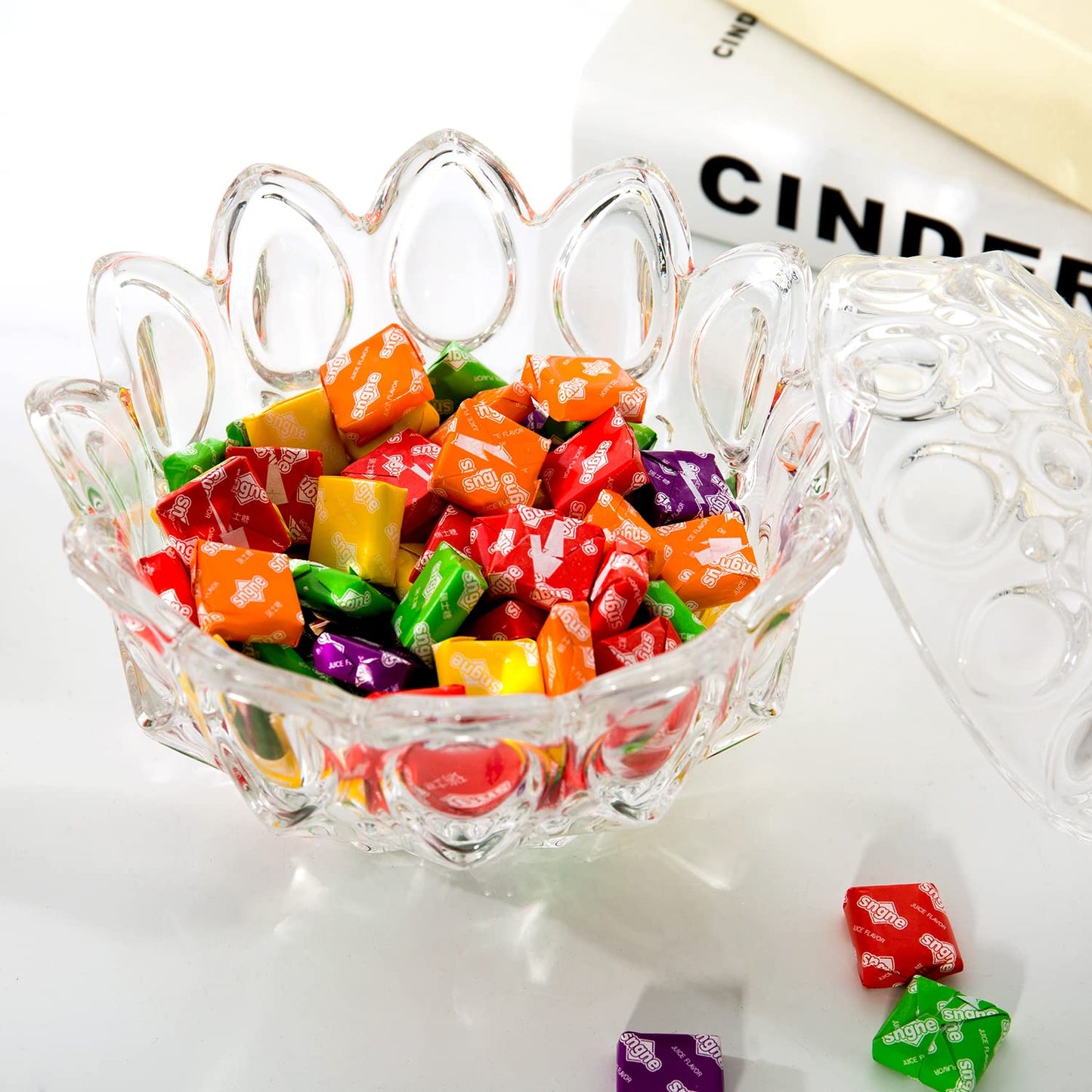 Glass Candy Dish With Lid, Crystal Clear Large Covered Bowl Cookie Jar Candy Buffet Storage Container for Home and Kitchen Office (Small. H: 4.5", D: 4.5")