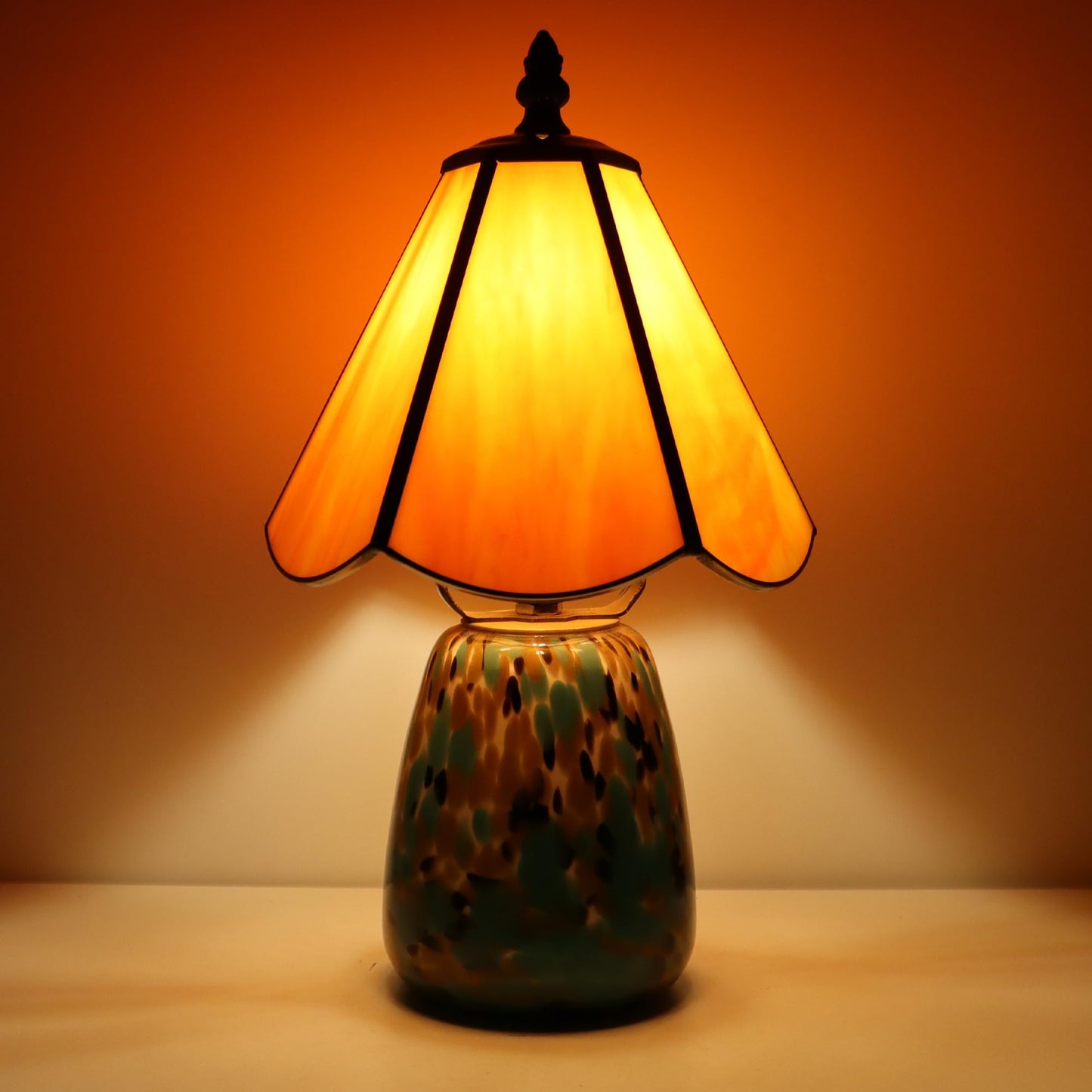MQYXH Tiffany Style Stained Glass Table Lamp 12 Inch - Orange