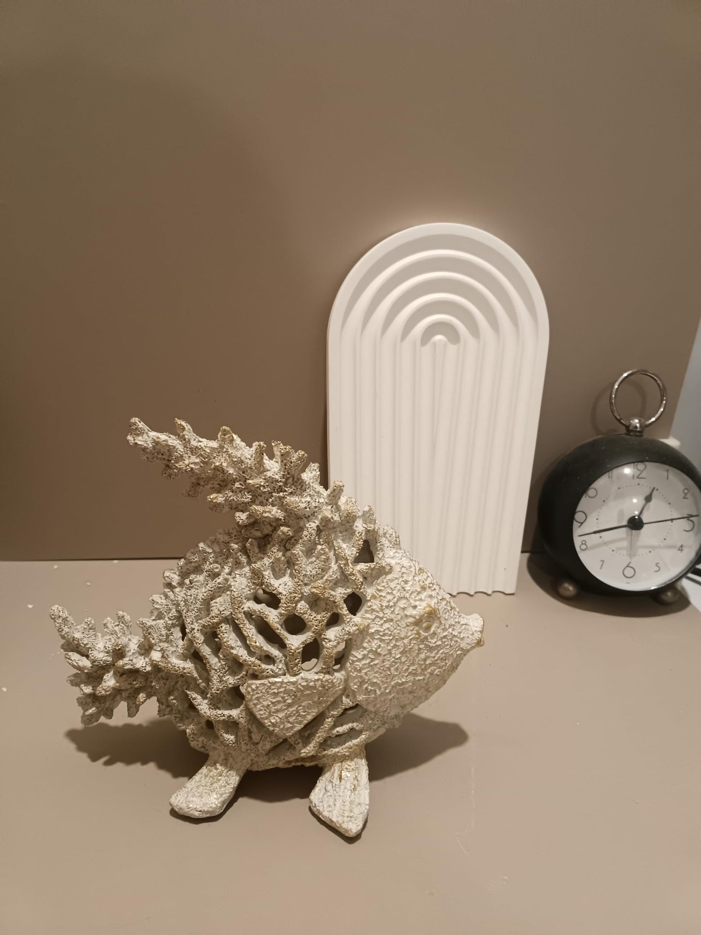NVSHIQWEI Coral Reef Angelfish Sculpture - Polyresin Beach Home Decor, Ocean Decor,Coastal Tabletop Hand-Carved Look Statue for Desk, Shelf, Bathroom, Office Ornament，Gifts