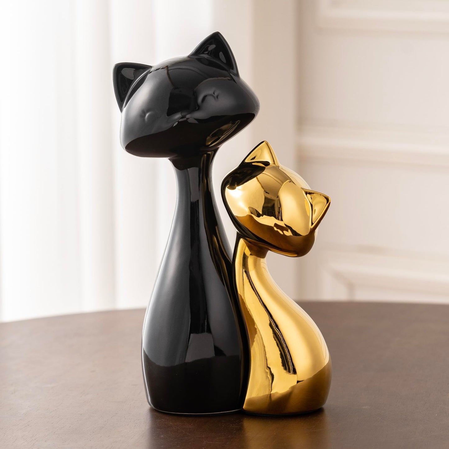 SURE YUESI Ceramic Cat Statue Set, Black & Gold Cute Cat Figurines, Lucky Cat Desk Decor for Cat Lovers, Modern Collectible Home Decor for Bookshelf & Living Room
