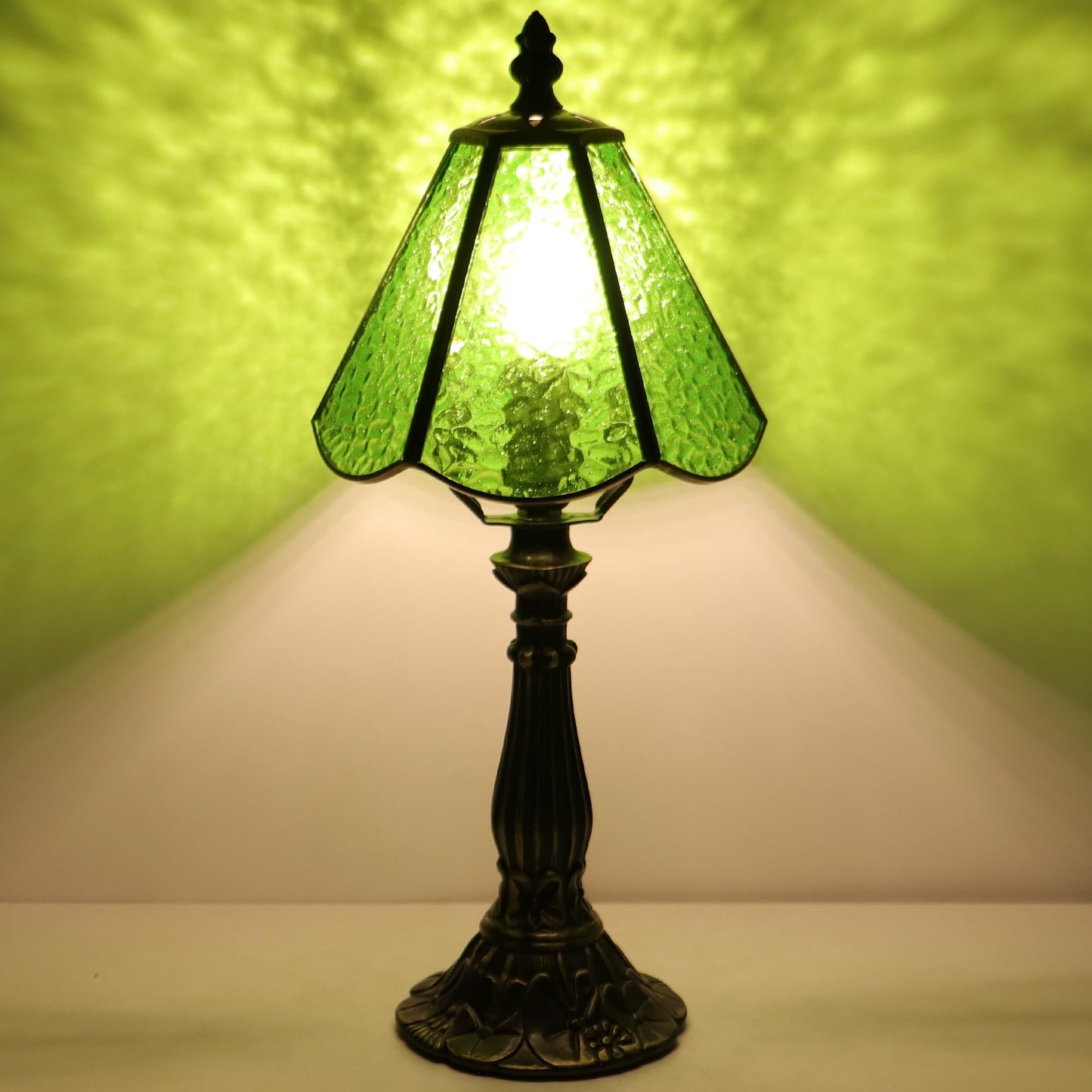 MQYXH Tiffany Style Table Lamp Green Rippled Stained Glass Lamp 14 Inch