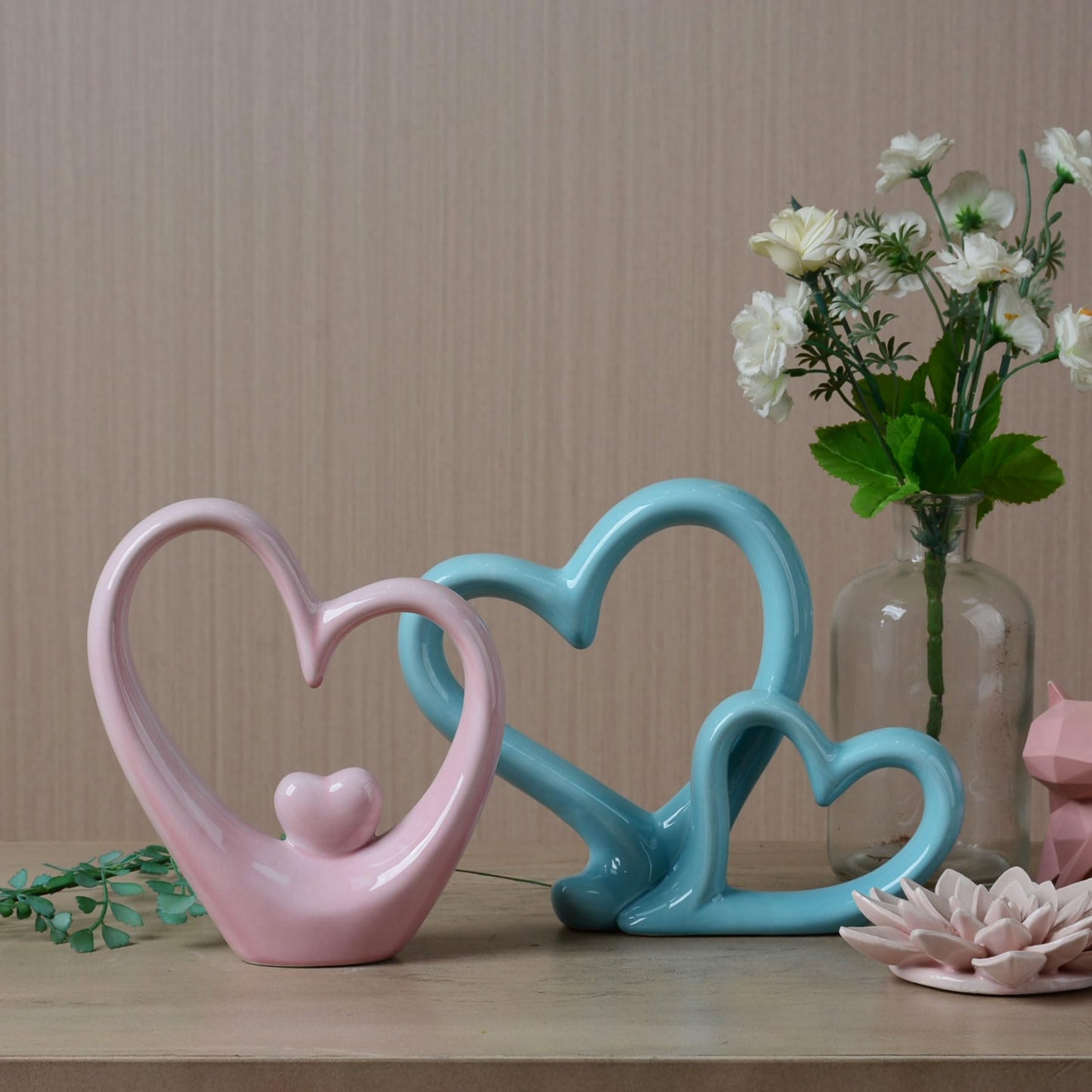 HAUCOZE Heart Statue Figurine Modern Art Sculpture Romantic Home Decor Ceramic Ornament Gift for Living Dining Room Bedroom 9.5 Inch
