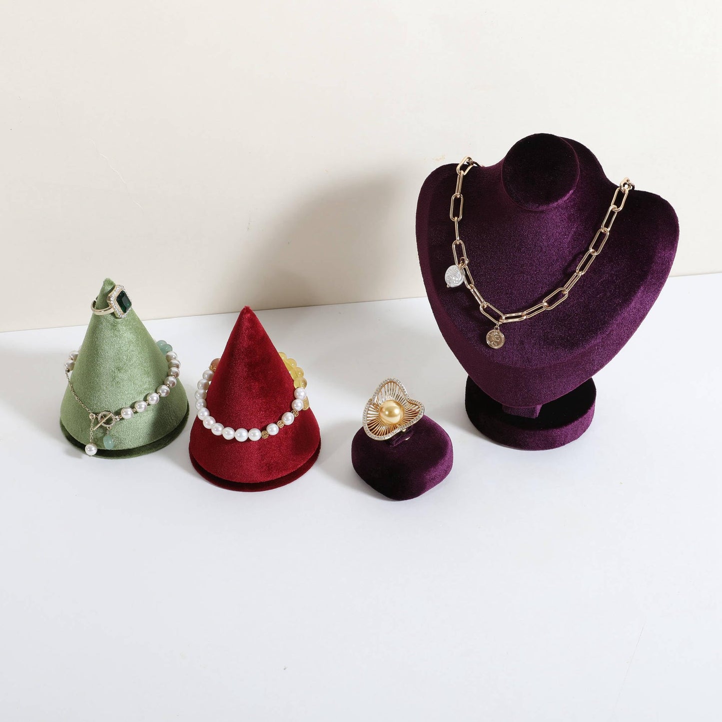 CHISTOR Cone Bangle Display for Jewelry, Cute Watch Holder Stand, Velvet Bracelet Display for Selling, Jewelry Storage Organizer【Red】