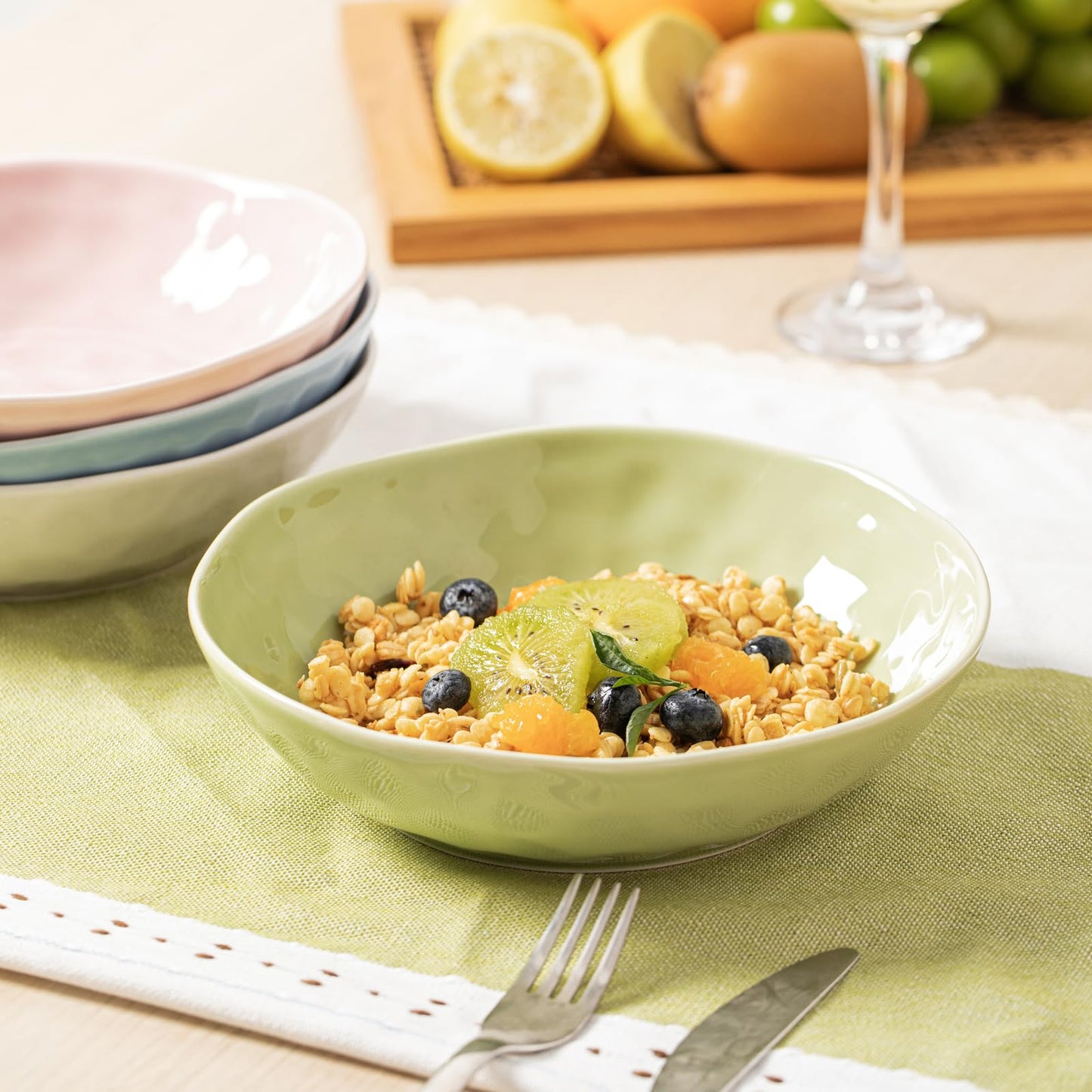 HOMBENE Sun-glitter Plate Bowls 42oz, Mint Glow Green Set of 4,Porcelain Wide and Shallow, Noodle Fruit, Dinner, Large Salad Bowls for Serving Soup Kitchen Dinnerware Sets