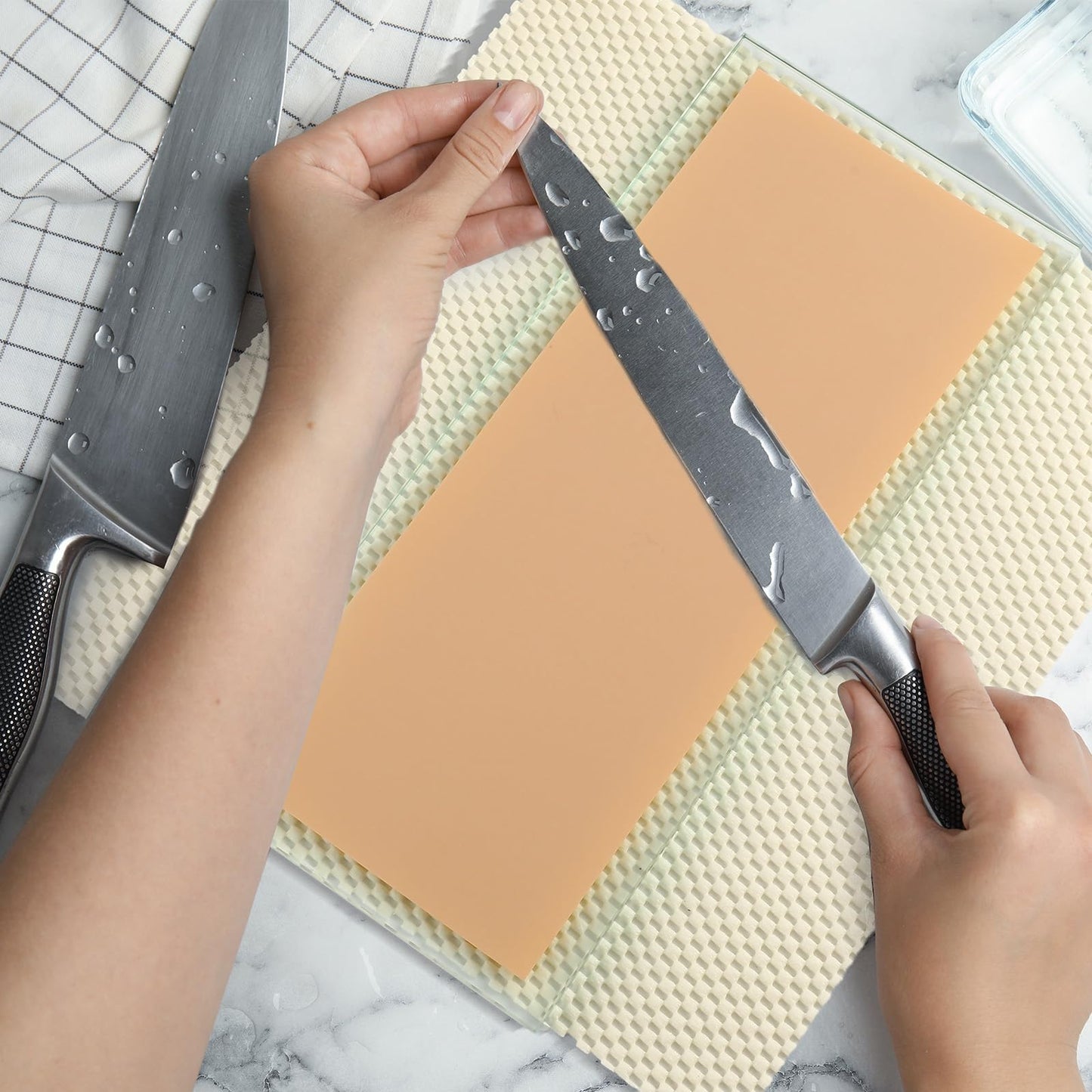 Singhoow 2 Pcs Flat Float Plate Glass 5-1/8in W x 11-7/8in L x 8mm T with 2 Pcs Anti-slip Mats Lapping Plate for Scary Sharp Sharpening System Carving Knives Grinding Polishing Tool