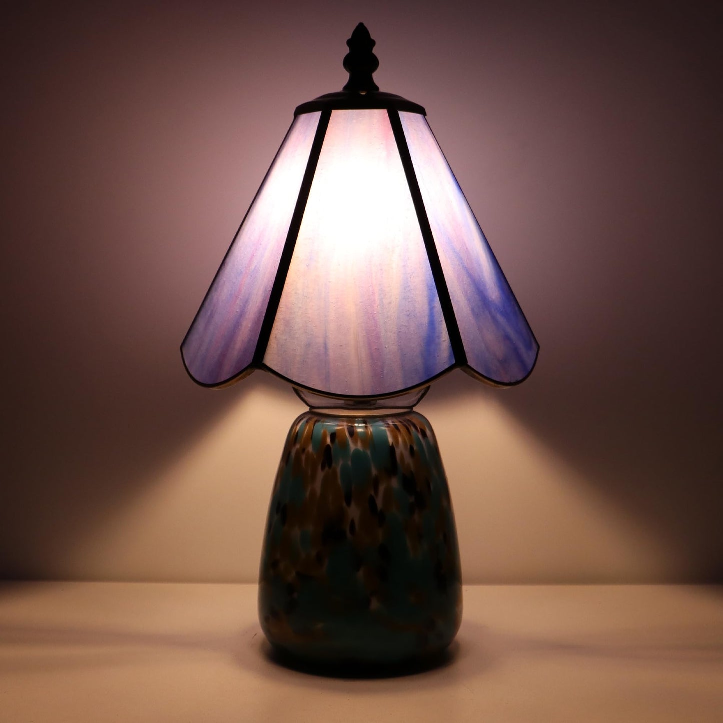 MQYXH Tiffany Style Stained Glass Table Lamp 12 Inch - Purple