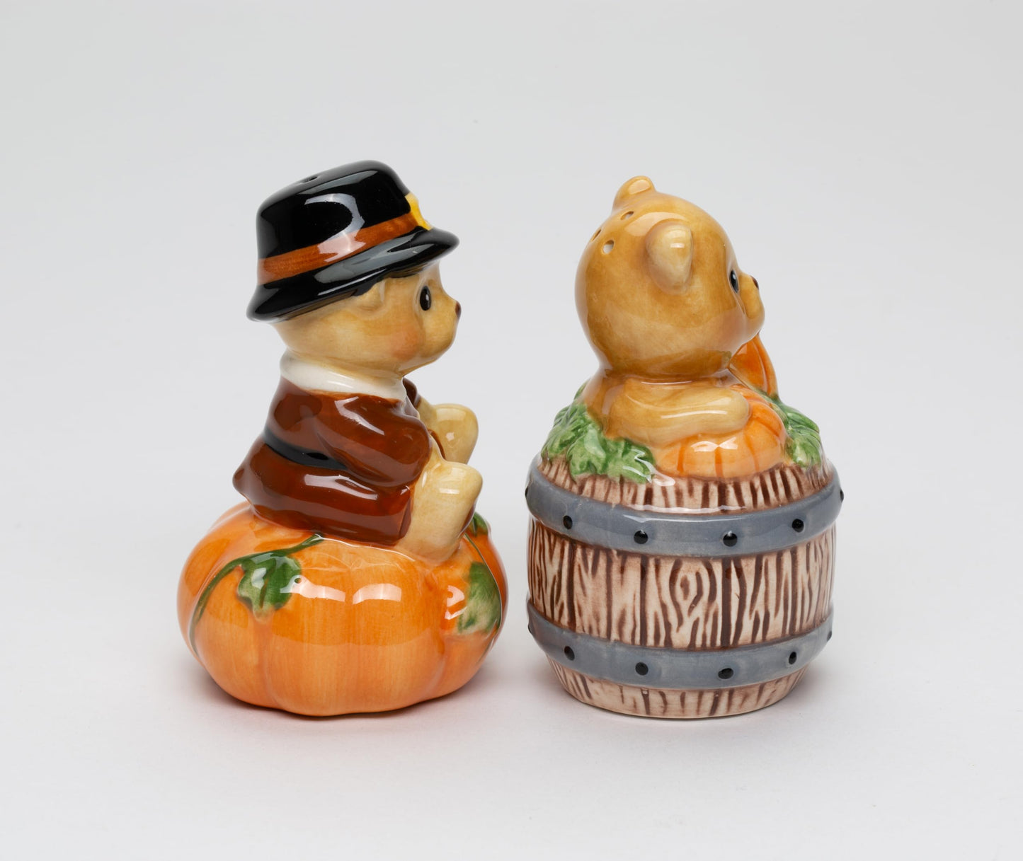 Fine Ceramic Thanksgiving Pilgrim Bears with Pumpkins Salt & Pepper Shakers Set, 3-1/8" H