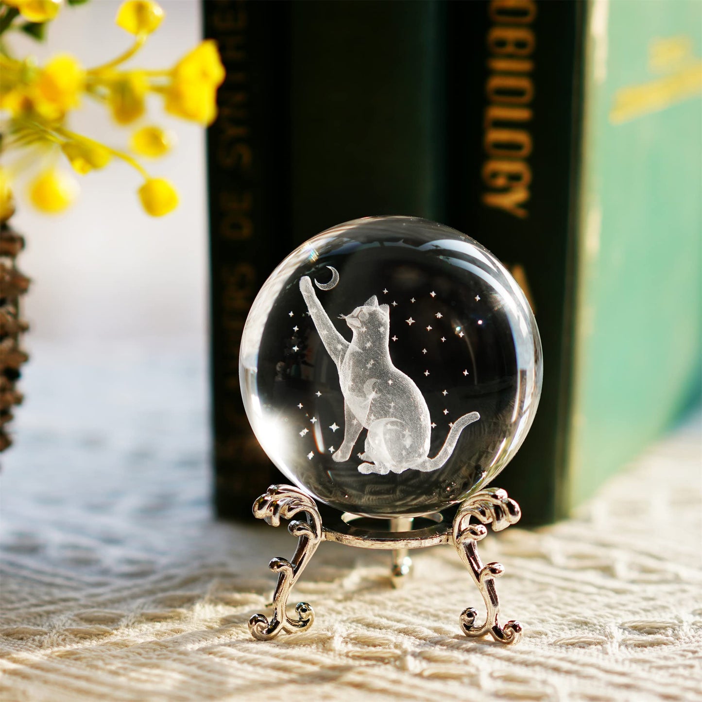 ZEERSHEE Cat Crystal Decor Ball with Stand 3D Glass Laser Engraved Cat Gifts with Clear Crystal Ball for Woman
