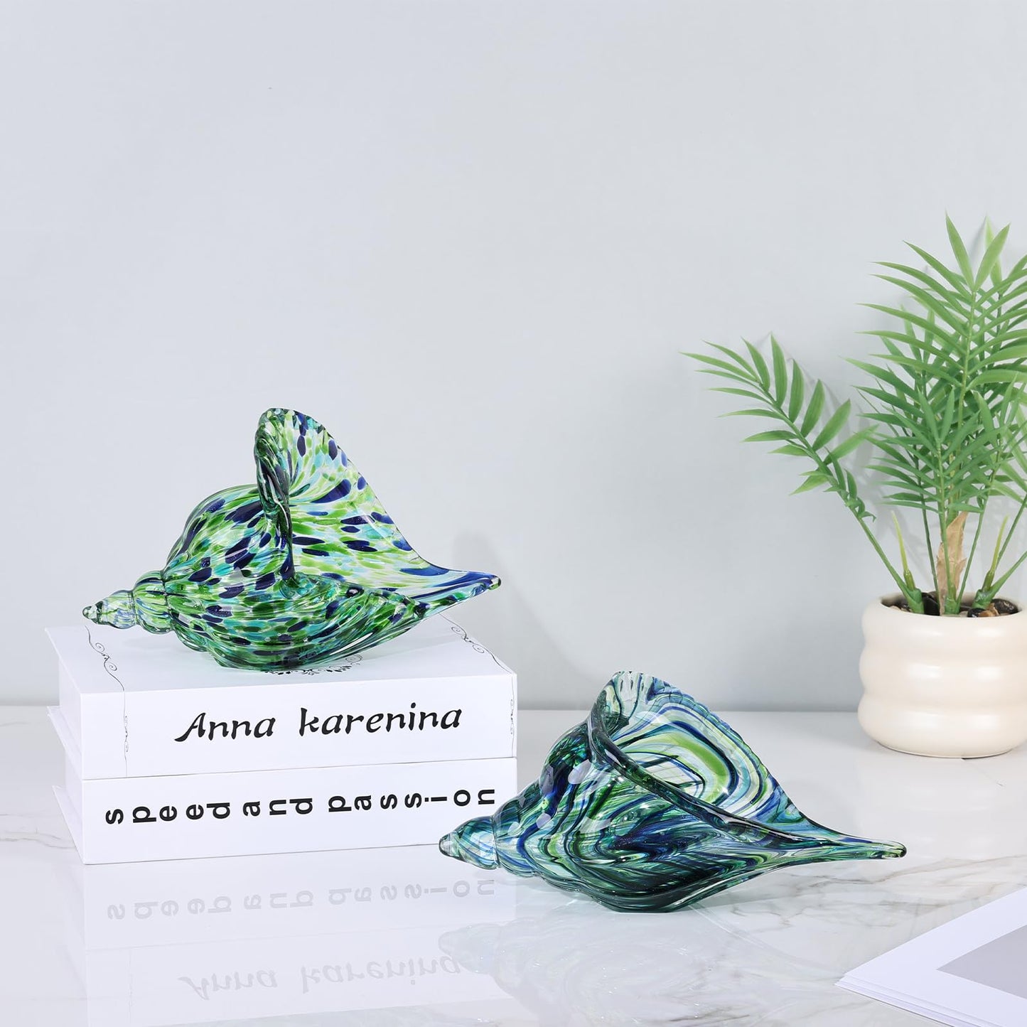 Hand-Blown Glass Conch Sculpture, Green sea Glass Art Shell Statue, Coastal-Themed Room Decor, Table Centerpiece and Cabinet-top Ornament, Creative sea Glass Conch Decoration and Display Piece.