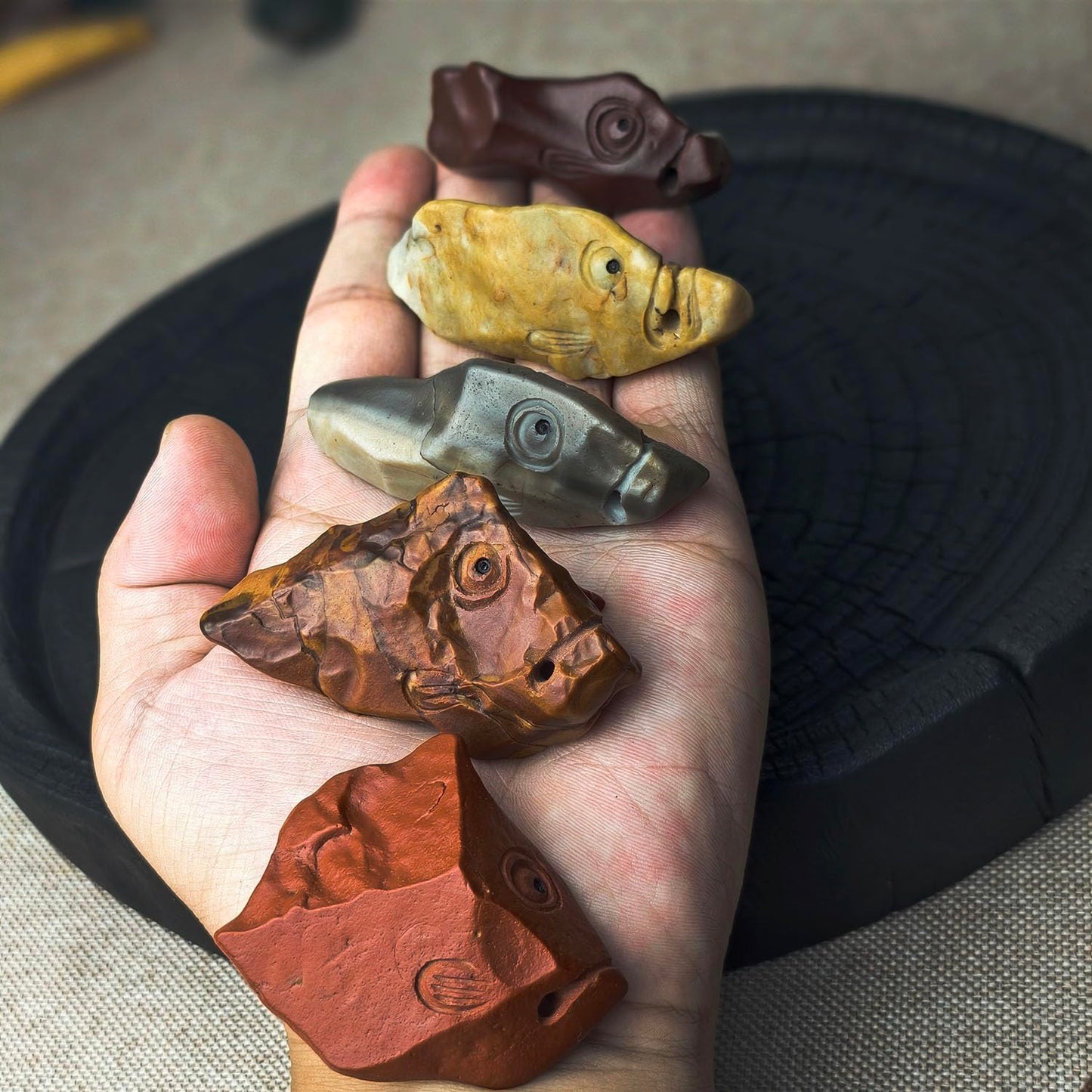 XIOFU Handmade Fish Ornament – Natural Stone Carving, Unique Gobi Desert Pebble Decor, Boho Home Accent, Gift for Nature Lovers (Each Piece One-of-a-Kind)