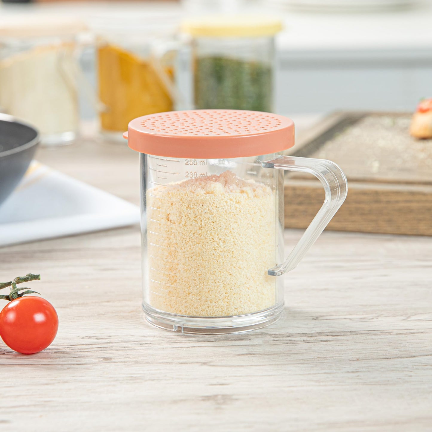 Restaurantware RW Base 10 Ounce Clear Plastic Dredge Spice Shaker 1 Reusable Dry Rub Shaker - Includes Rose Perforated Lid With Handle Clear Polycarbonate Spice Shaker For Any Seasoning