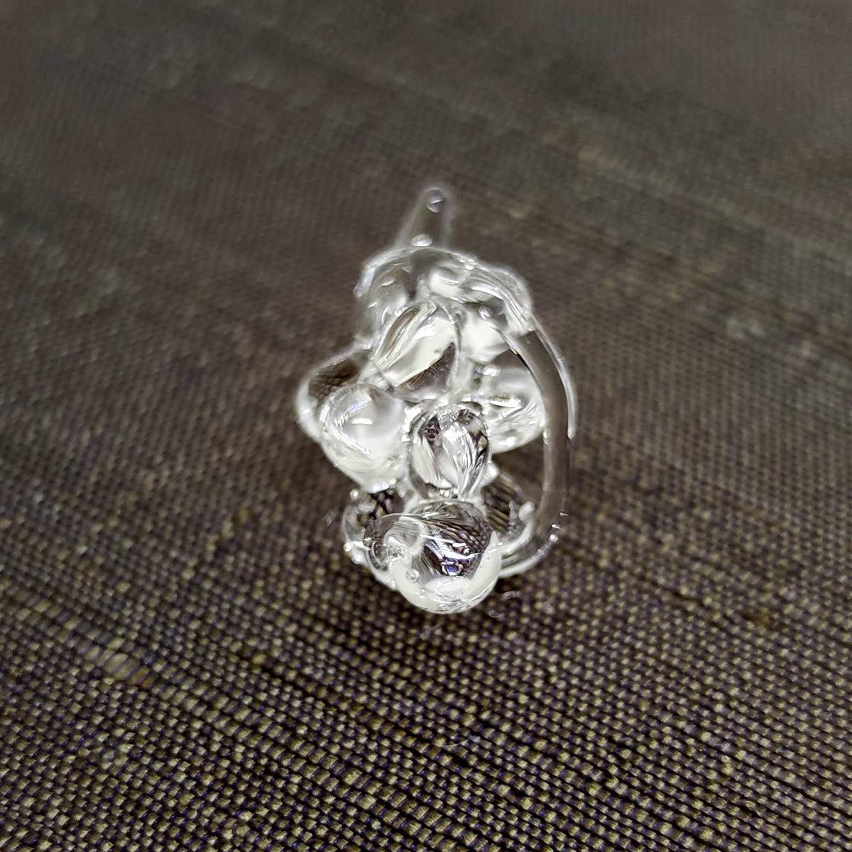 Sansukjai Rare Grape Tiny Micro Crystal Figurines Hand Blown Clear Glass Art Fruit Collectible Gift Home Decor