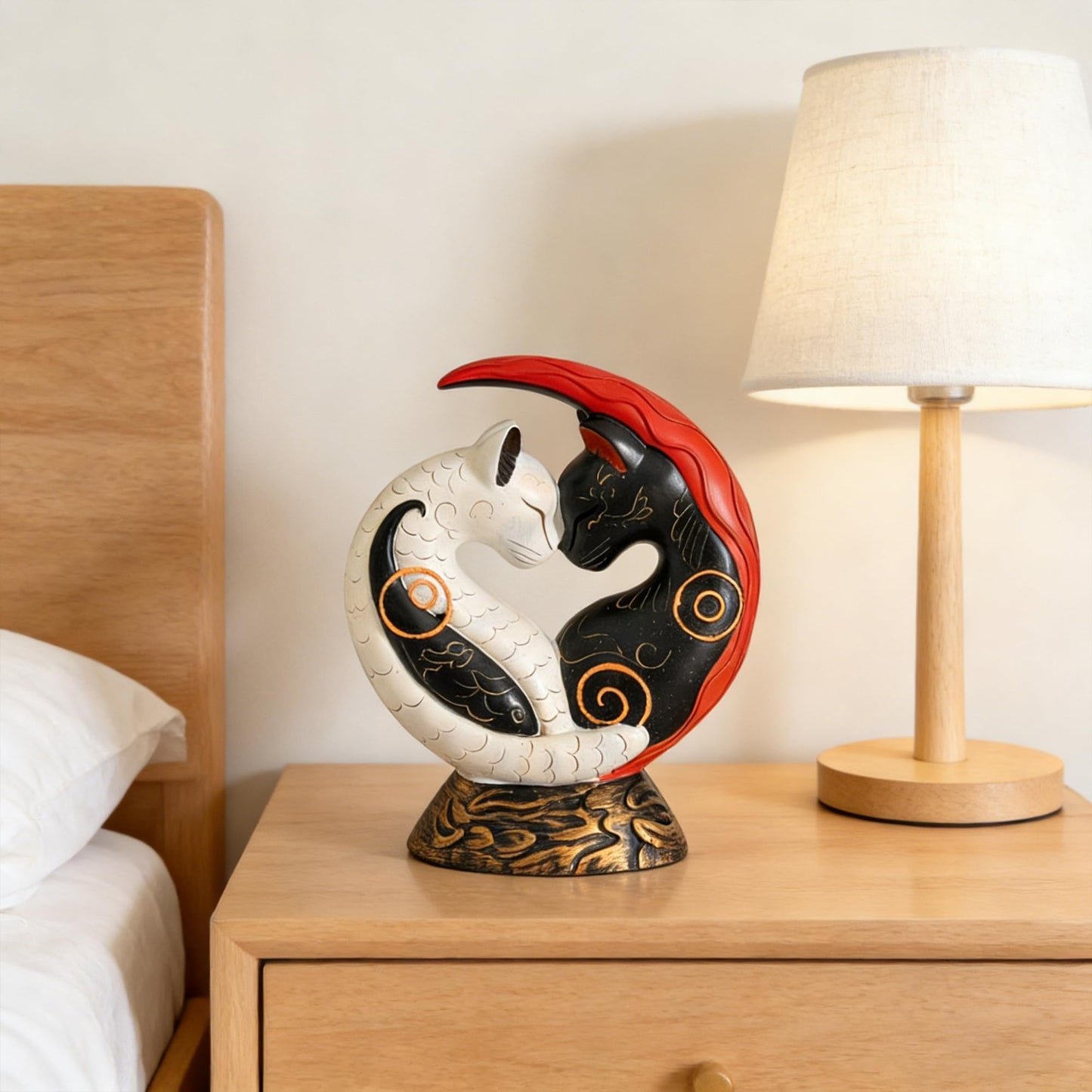 JNMYHM Black and White Cat Yin Yang Art Desk Decors for Home Office Decoration, Unique Resin Statue Desktop Decoration, Gifts for Women Men Cats Lover