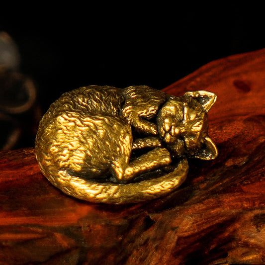 CHOVY Vintage Brass Sleeping Cat Statue - Solid Handcrafted Curled Up Feline, Cozy Desk Sculpture for Study, Bedroom Shelf & Soothing Decor Gift for Stress Relief & Cat Lovers