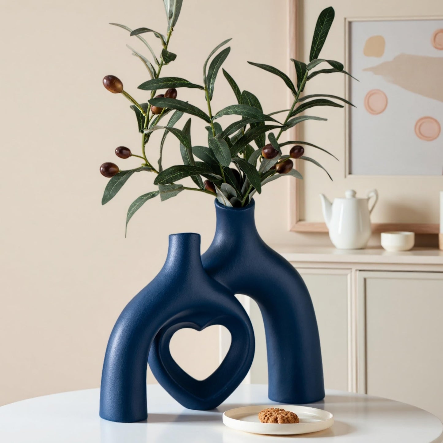 Liotww Snuggle Hollow Decorative Ceramic Vase, 8.3 Inch Hug Donut Modern Nordic Boho Style Vases for Aesthetic Home Decor, Anthropologie Living Room Shelf Coffee Table Décor (Navy Blue)