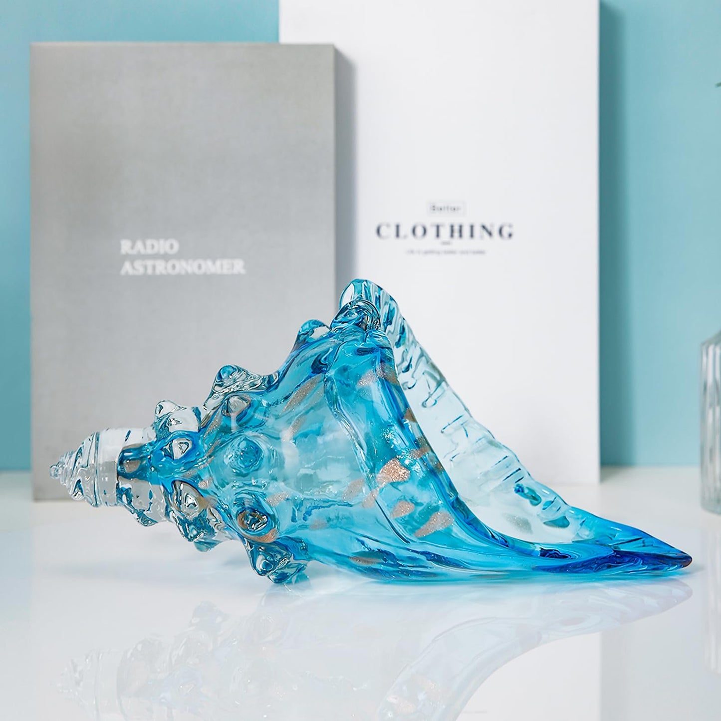 ORRFIDDY Hand Glass Conch Statue, Clear Glass Conch Decoration for Coastal Home Decor, Beach-Themed Tabletop Sculpture