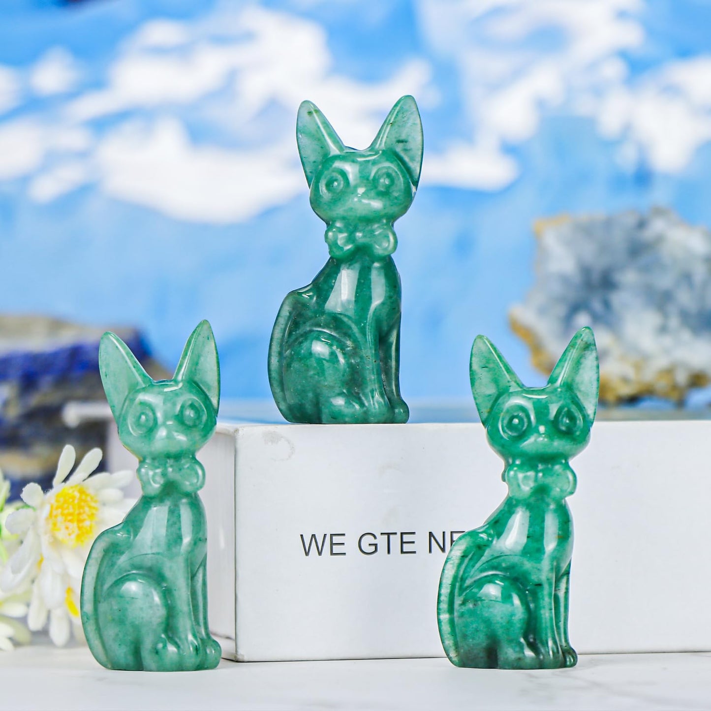SMQ 2.5" Crystal Cartoon Cat Statue, Natural Green Aventurine Carved
