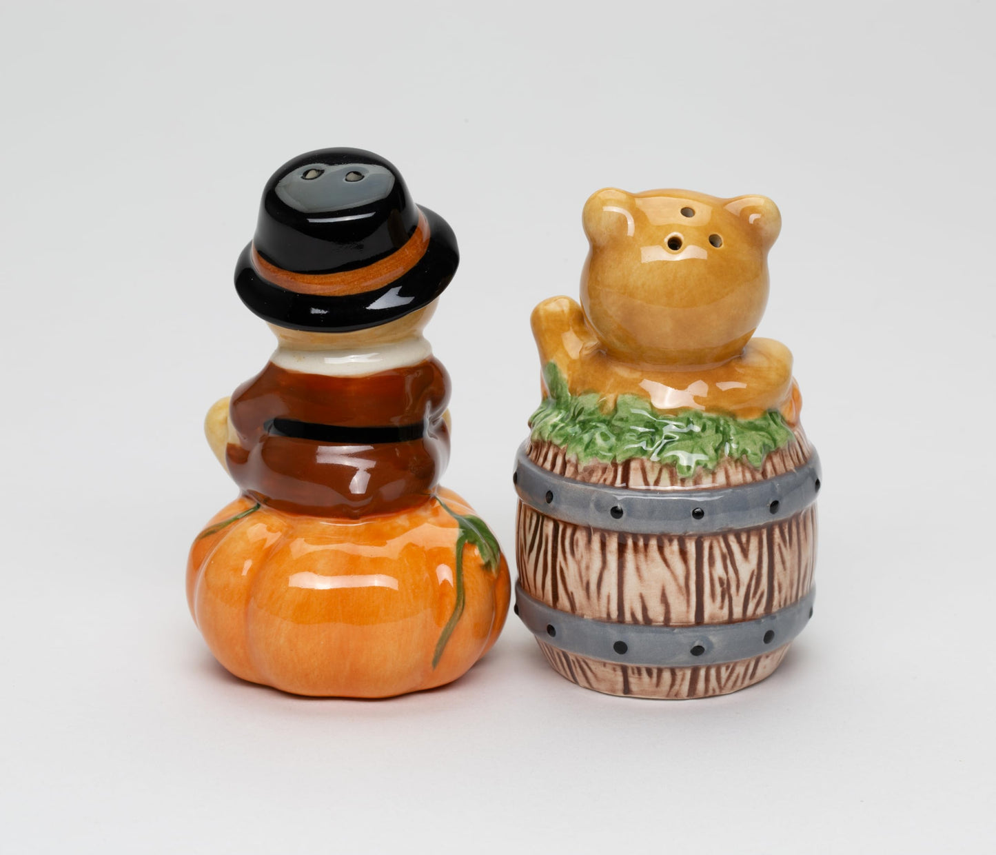 Fine Ceramic Thanksgiving Pilgrim Bears with Pumpkins Salt & Pepper Shakers Set, 3-1/8" H