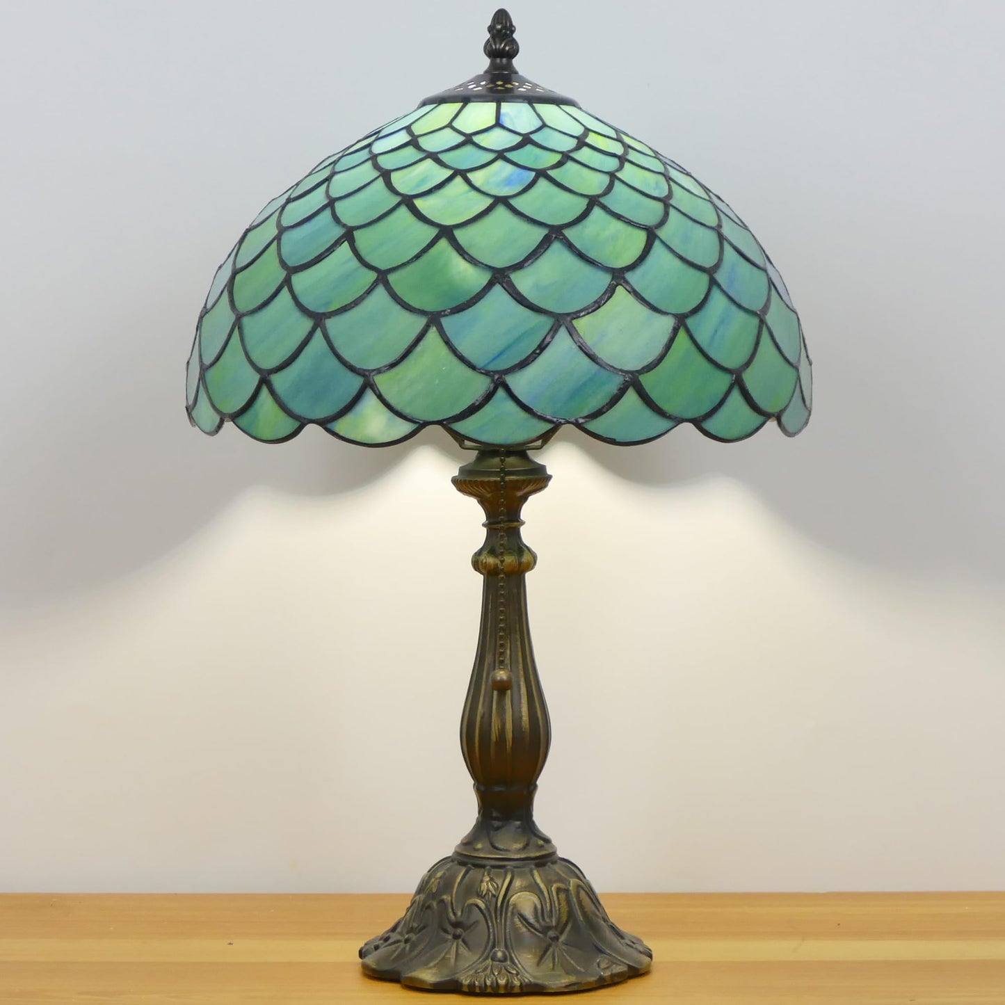 WFAYNTIFL Tiffany Table Lamp Stained Glass Fishscale Style W12H19 Inch