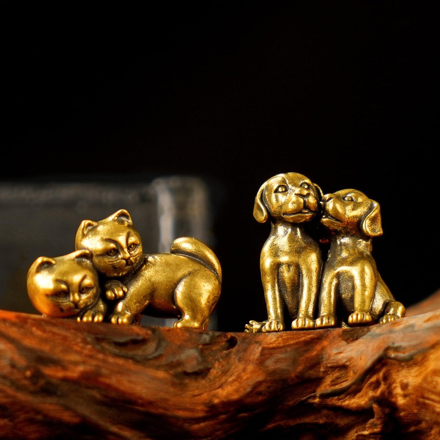 Playful Cats Brass Sculpture - 100% Solid Handcast Retro Animal Statue, Whimsical Friendship Desk Decor for Home & Office, Unique Collectible Gift for Pet Lovers, Handcrafted Dog Lover Art Piece
