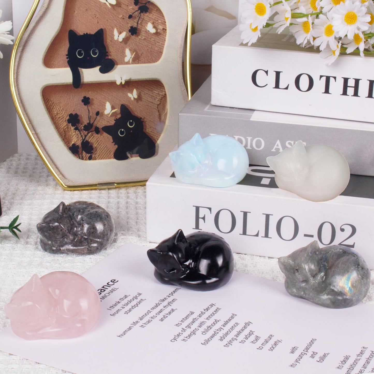 Hguxmcu Crystal Cat Figurine Decor, Rose Quartz Sleeping Cat Sculpture, 2.1 Inch Hand Carved Natural Reiki Healing Crystal Animal Statue for Home Office Desk Decor Accessories, Gift for Cat Lovers
