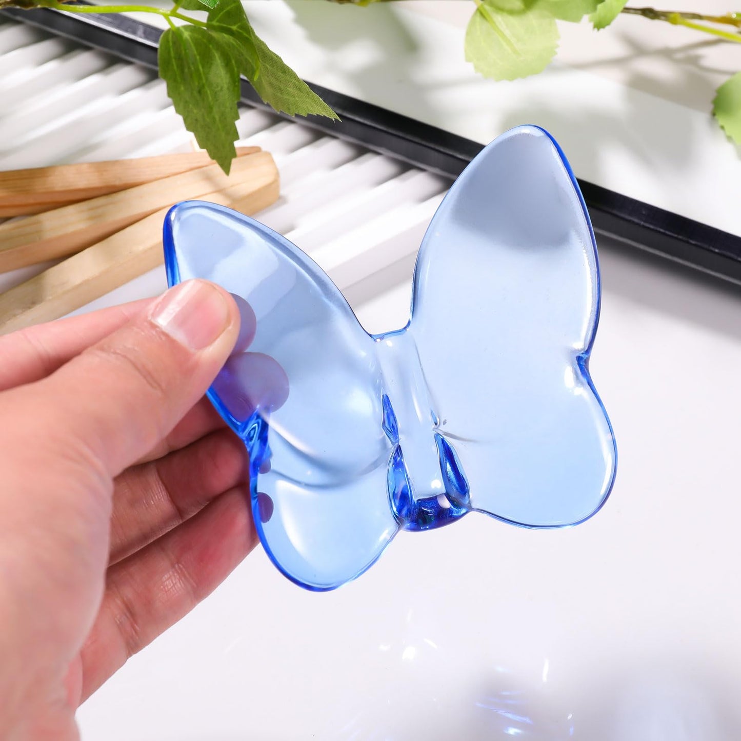 2 Pack Glass Butterfly Figurines, Crystal Butterflies Desk Decor Blue Green