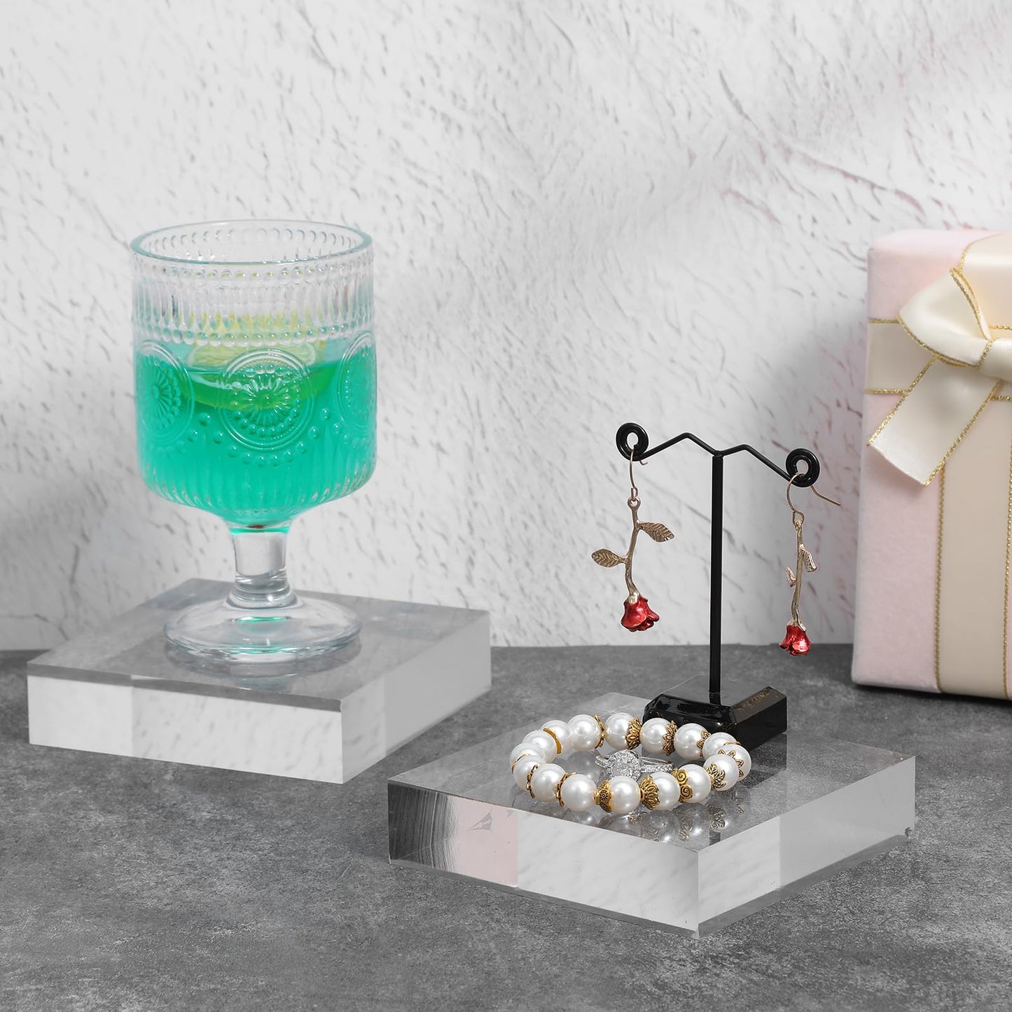 Afcabakila 4 Pieces 4 x 4 x 1 Inch Clear Acrylic Cubes, Premium Polished Acrylic Blocks for Display, Solid Acrylic Risers Pedestal Stand for Jewelry Rings Collectibles Figurines Showcase