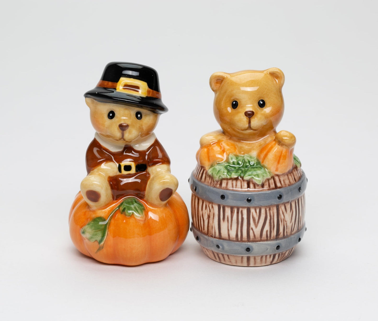 Fine Ceramic Thanksgiving Pilgrim Bears with Pumpkins Salt & Pepper Shakers Set, 3-1/8" H
