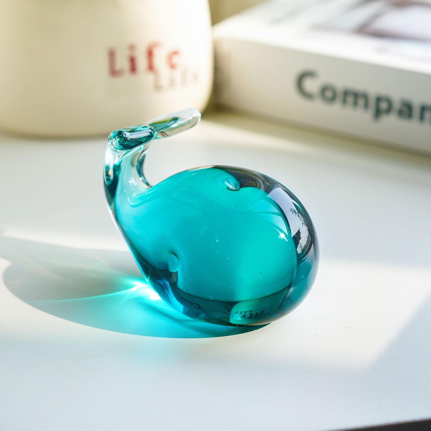 HDCRYSTALGIFTS Blown Glass Whale Figurine Collectibles 3.5'' Handmade Glass Sea Animal Paperweight Aquarium Decor Gift for Mom Women Ocean Lovers