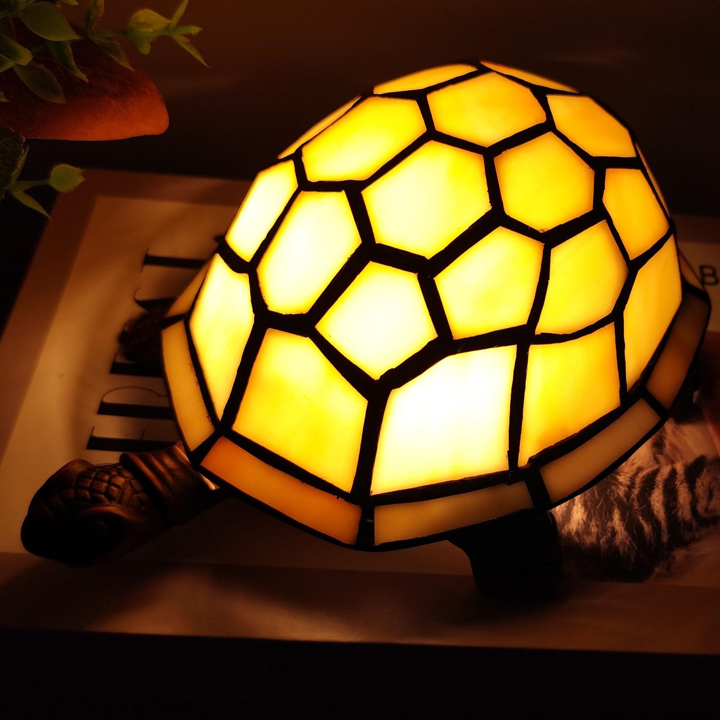 XPHMXP Cute Tortoise Lamp Cream Yellow Turtle Stained Glass Table Lamp Small Night Light Handmade Home Decoration Accent Gifts Light for Children Teenagers