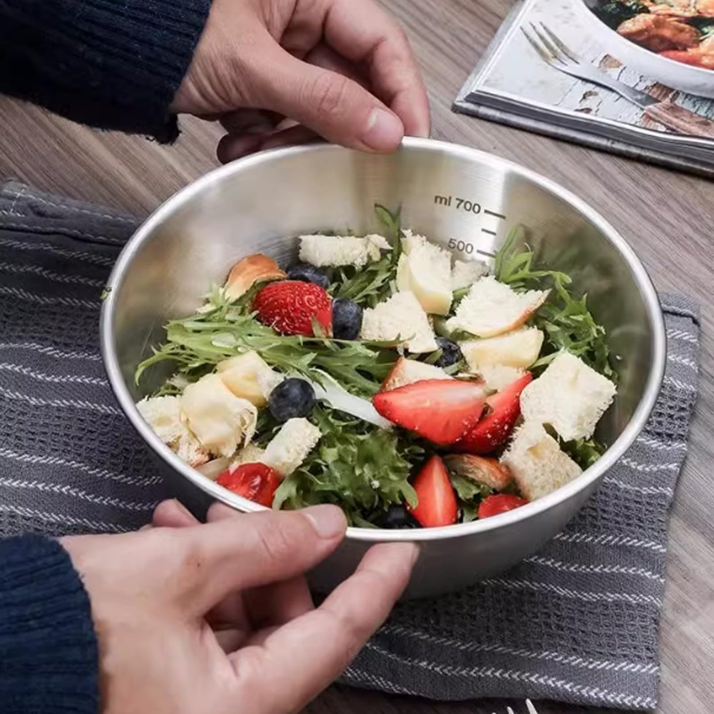 4 Pack Stainless Steel Mixing Bowl Set, Microwave and Dishwasher Safe,Ideal for Baking, Prepping, Cooking and Serving Food