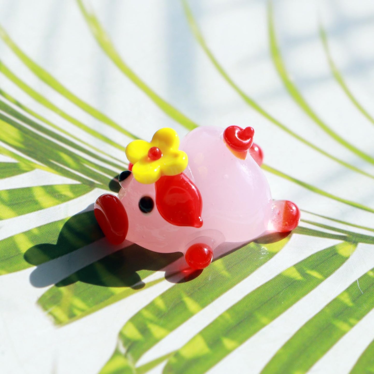Crrezhai Handcrafted Glass Pig Figurine Crystal Animal Decor, MIni Home & Office Desk Statues, Crystal Lover’s Collection, 3D Animal Statue Lying Pig Flower