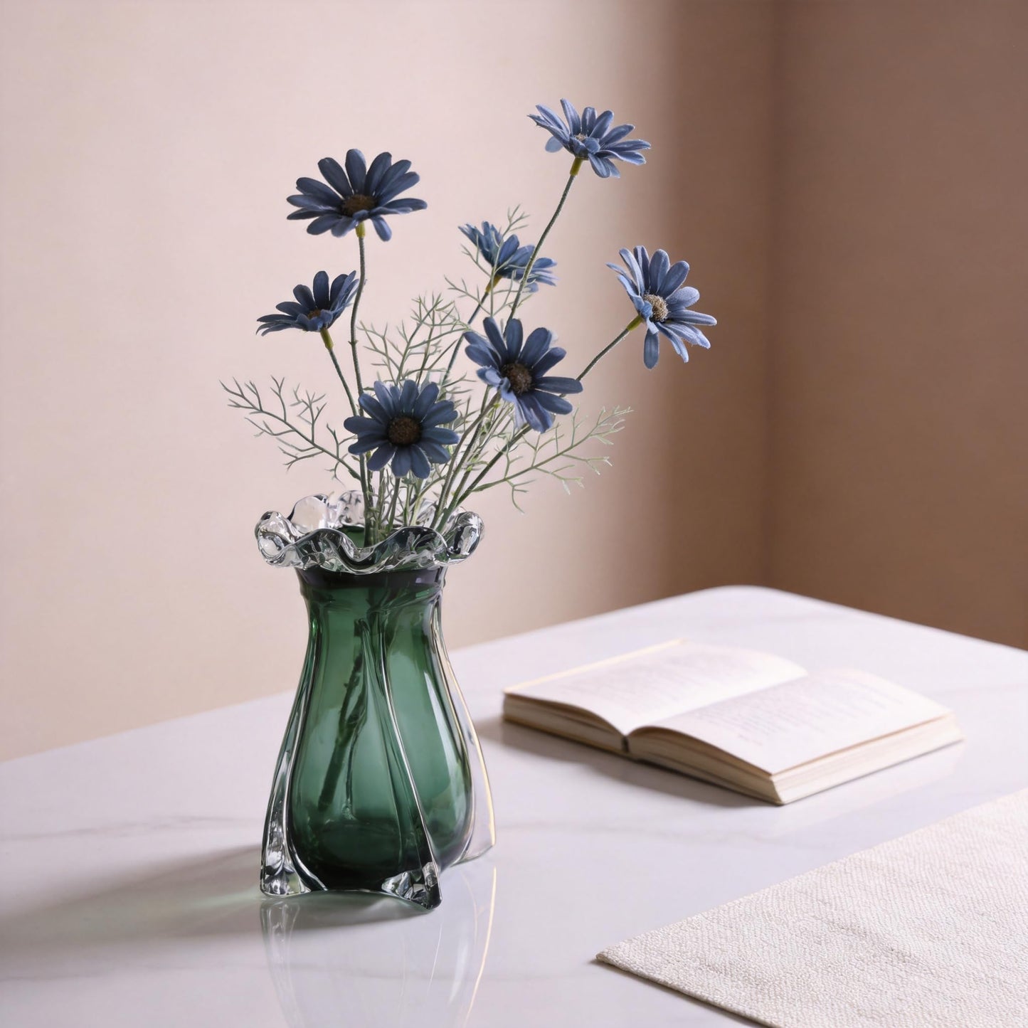 Hand Blown Glass vase, Modern Art Decorative vase, Green Glass vase Suitable for Decorating Living Room Dining Table Centers, TV cabinets, Offices, and entryway Side Tables.