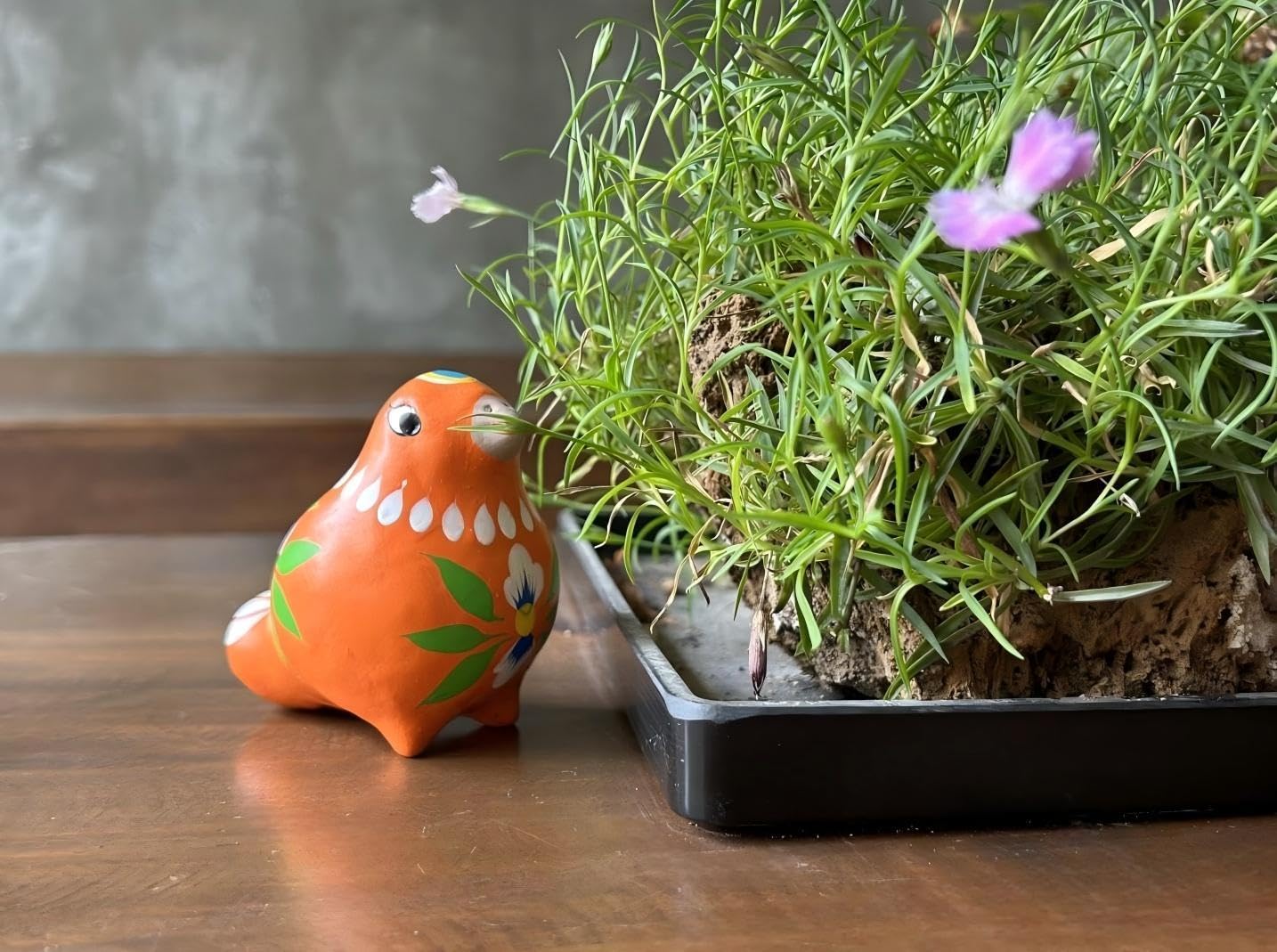 Qecueoua Decorative Clay Bird Figurines Hand-Painted Folk Art Design Collectible Smal Figurines Holiday Birthday Couples Friend Unique Gift Idea Decorative Home Art Table Bring Good Luck (Orange)