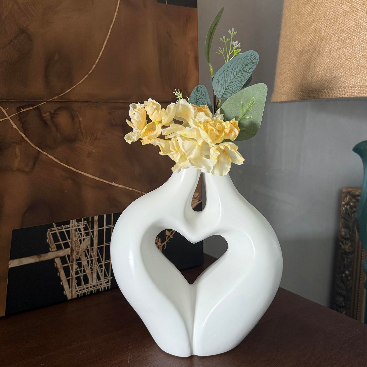 Modern Heart Shaped Ceramic Vase for Flowers, White Decorative Couple Love Statue Design, Hugging Sculpture Coffee Table Home Decor (White)