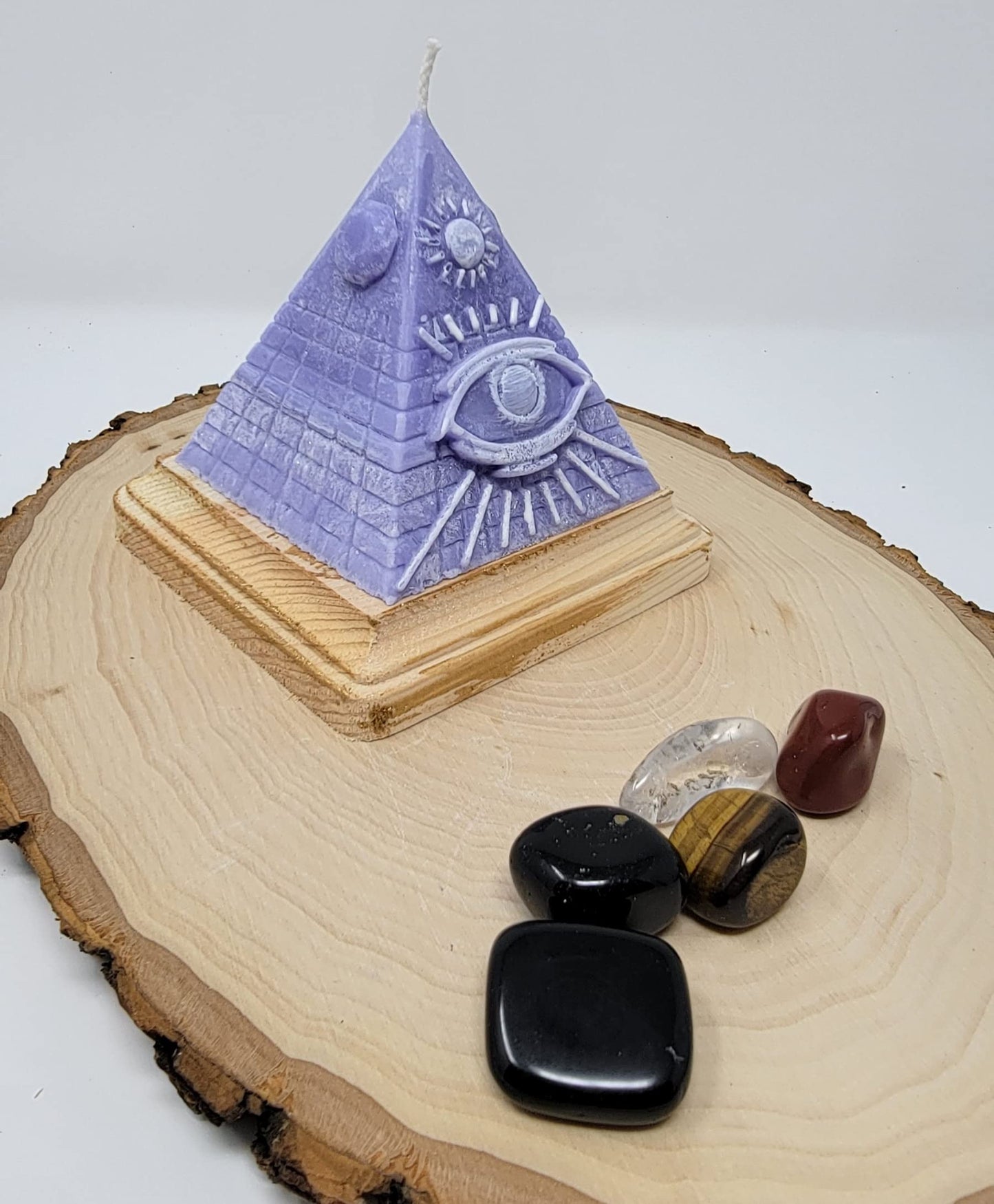 Luxury Pyramid Candle with Reiki-Infused Crystals & Hidden Treasures – Gift-Ready, Eye of Horus Design, Eco-Friendly Wax - Purple
