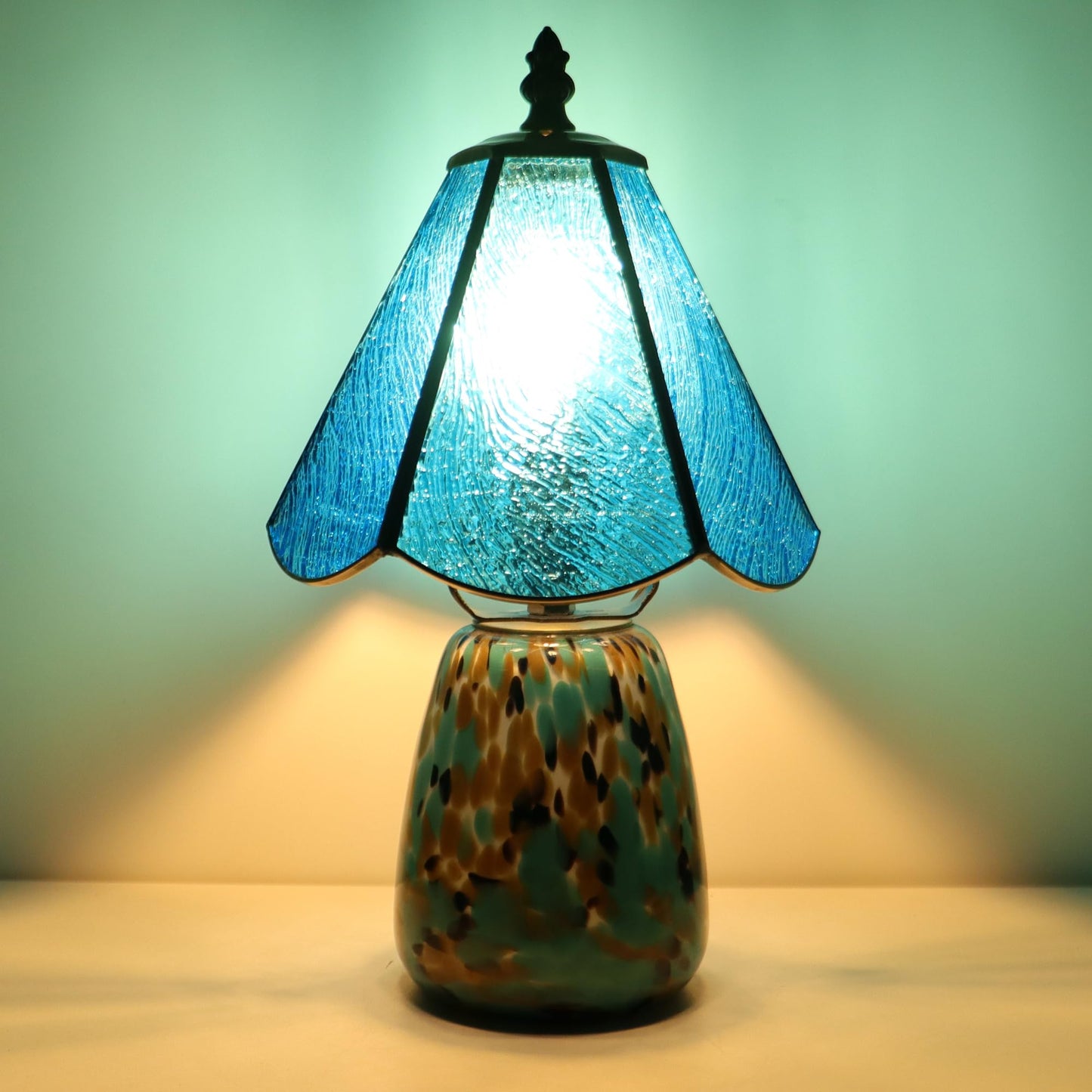 MQYXH Tiffany Style Stained Glass Table Lamp 12 Inch - Blue Stripe