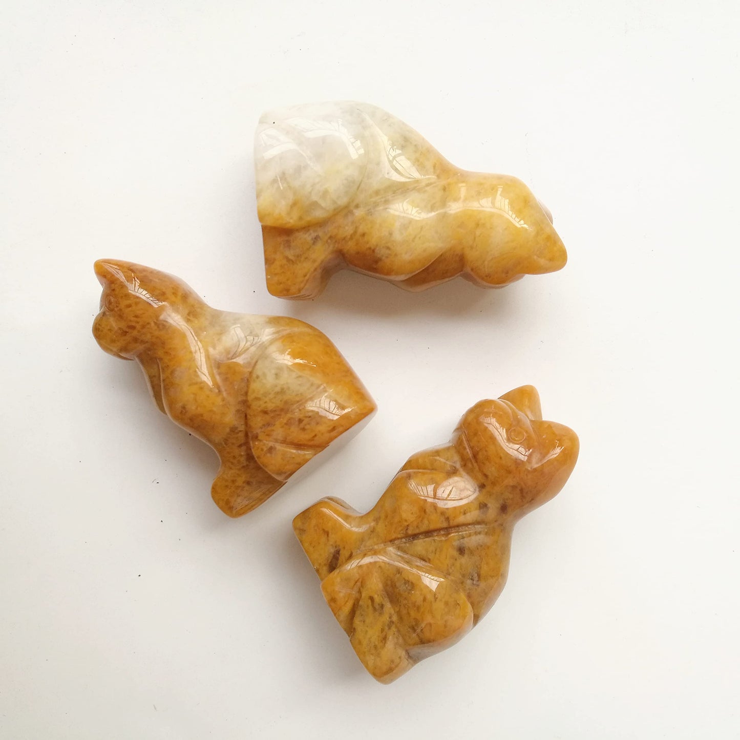 Gemgogo Natural Yellow Jade Crystals and Healing Stones, Pocket Carved Lucky Cat Figurines Collectibles 2 Inches Room Decor