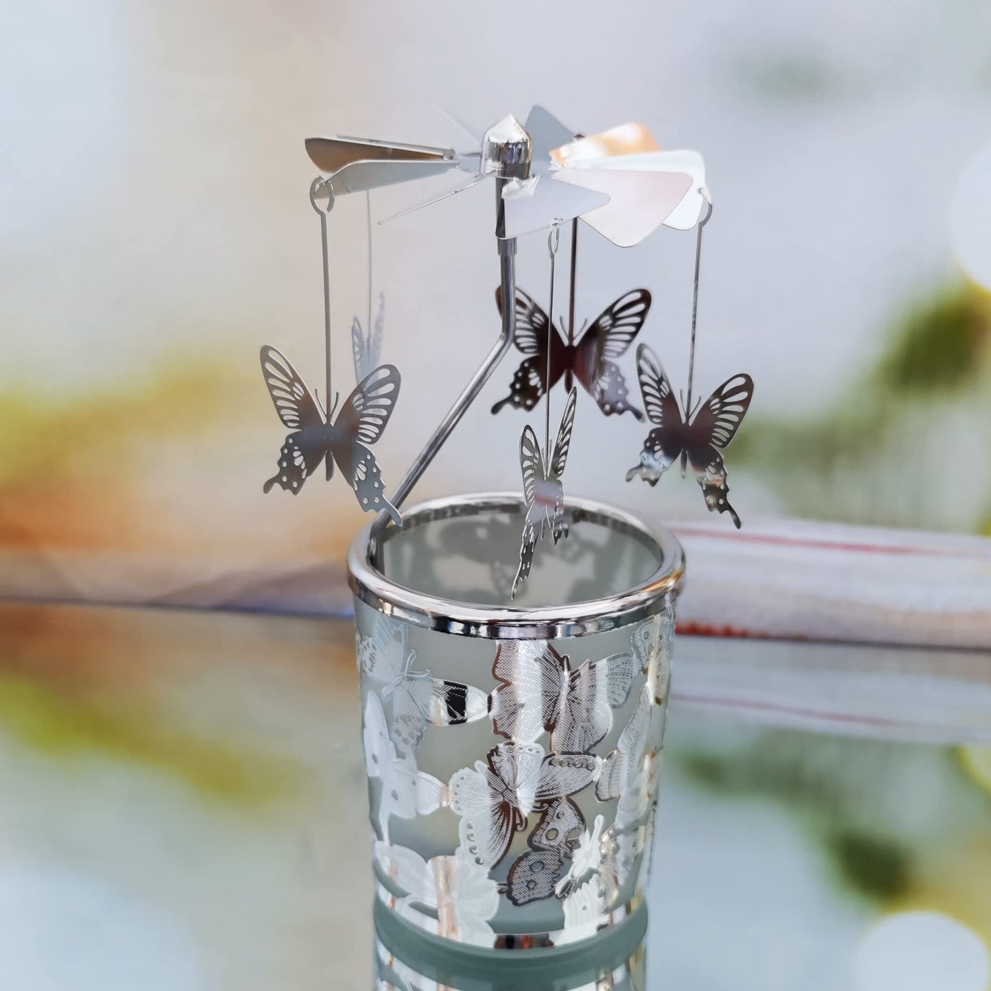 kingnero Carousel Candle Rotary Candle Holder Spinning Candleholder Metal Tea Light Candlestick for Home Decor (Silver Butterfly)