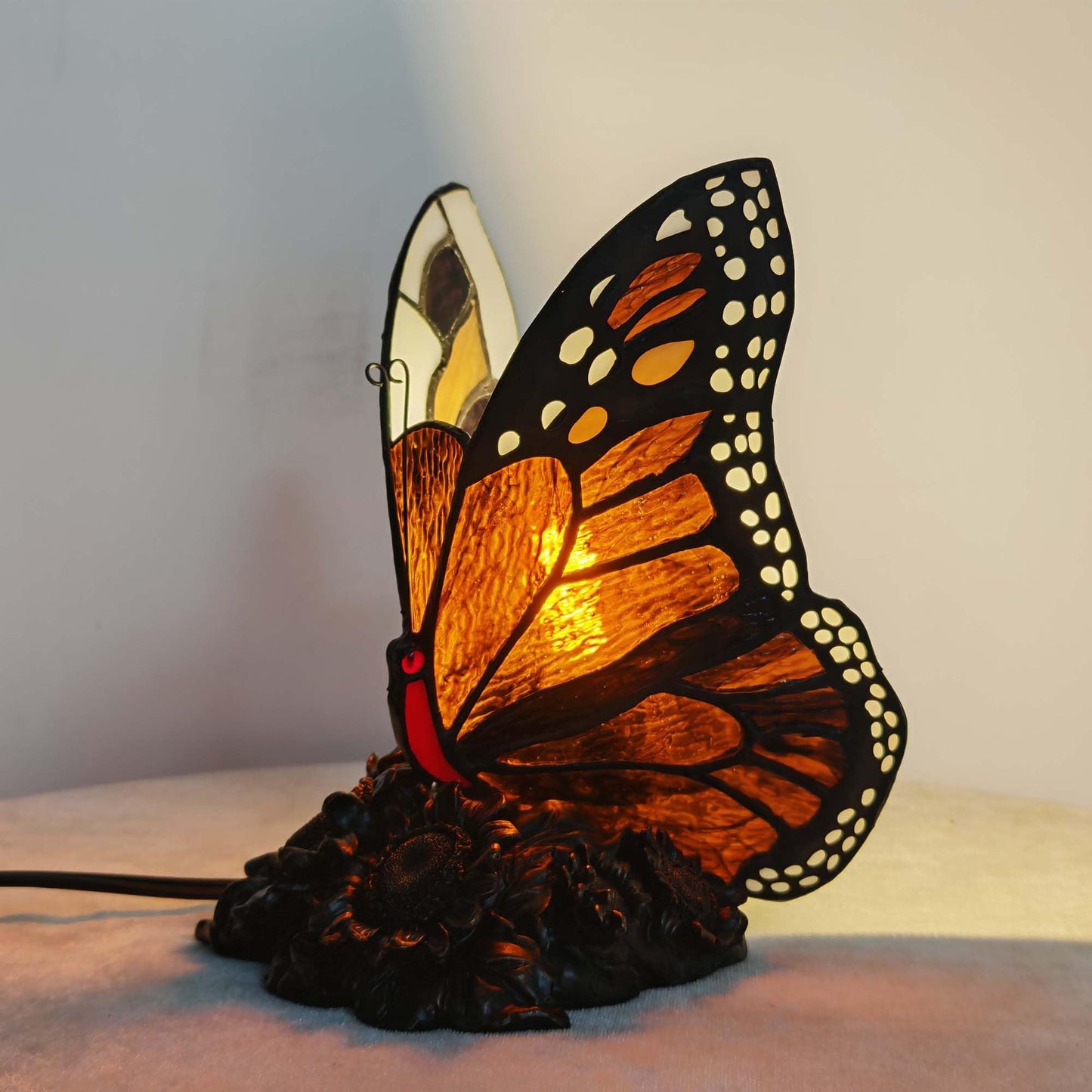 Bieye L13023 Monarch Butterfly on Sunflower Tiffany Style Accent Table Lamp for Home Decor (Amber)