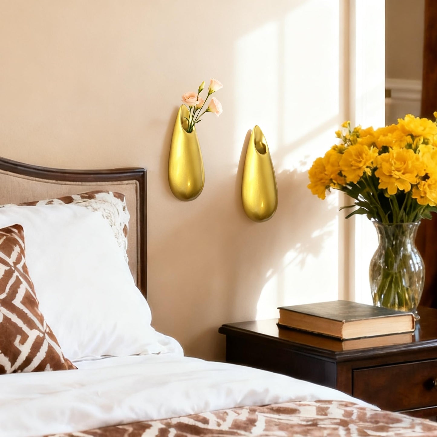 2 Pack GDSZJLJ Classic Wall Ceramic Vase, Gold Hanging Wall Vase for Flowers, Universal Minimalist Decor for Home & Gifts