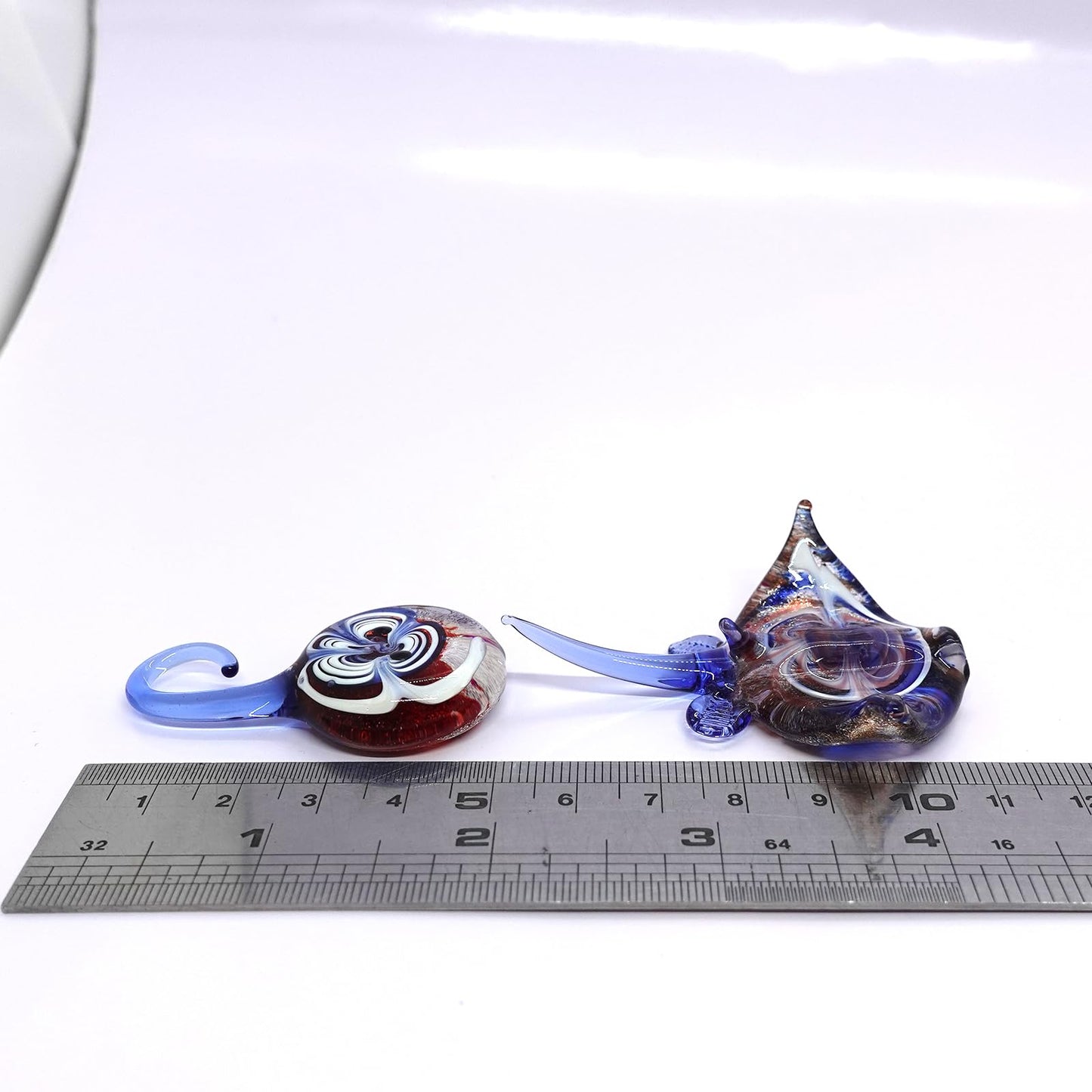 Sansukjai 2 Manta Ray Fish Miniature Figurines Animals Hand Blown Glass Art Collectible Gift Decorate