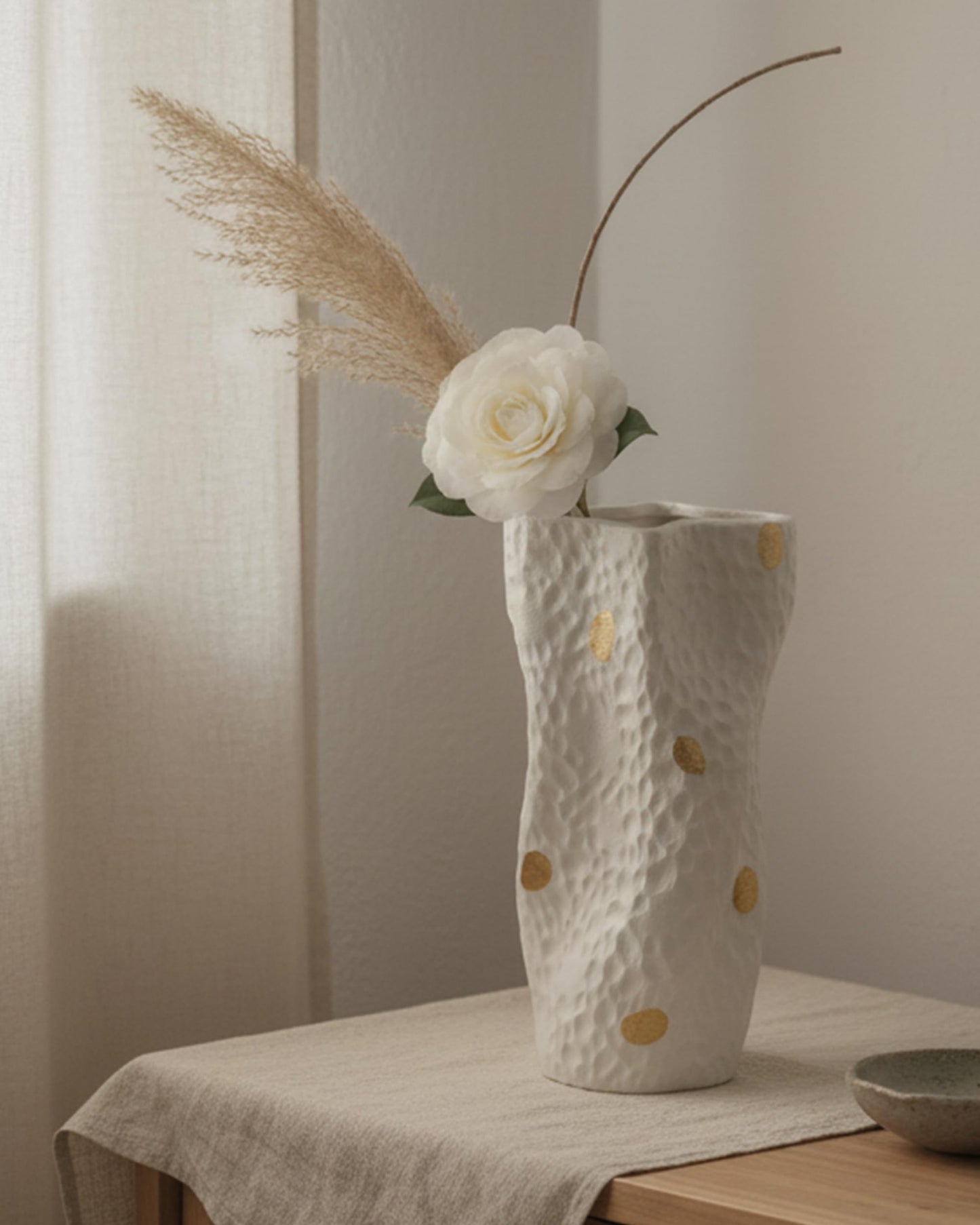 OOSTONEE Ceramic Vase for Home Decor - 10 Inch Unique Design Organic Nature Shape, Modern Farmhouse Decor, Coffe Table Flower Vases for Centerpieces, Entryway Table
