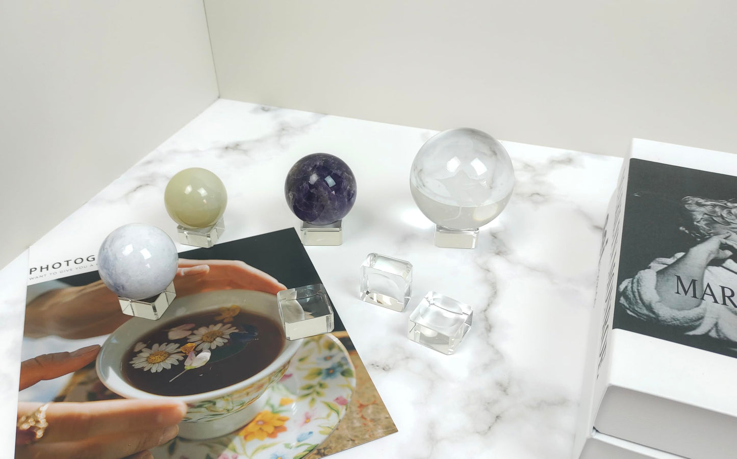 5Pcs 35mm Clear Crystal Ball Stand Sphere Stand Crystal Glass and Natural Rocks Holder Base, for Display 60mm-100mm Sphere
